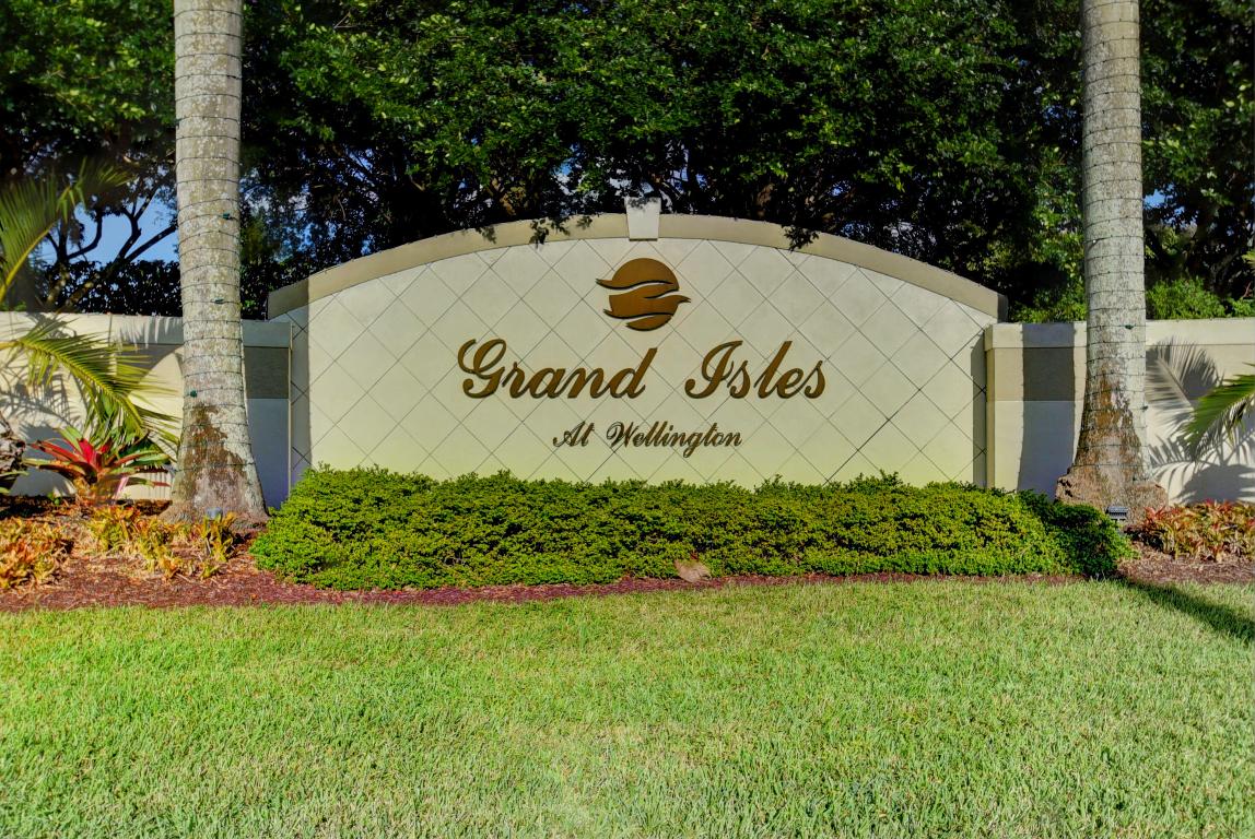 11218 Edgewater Circle