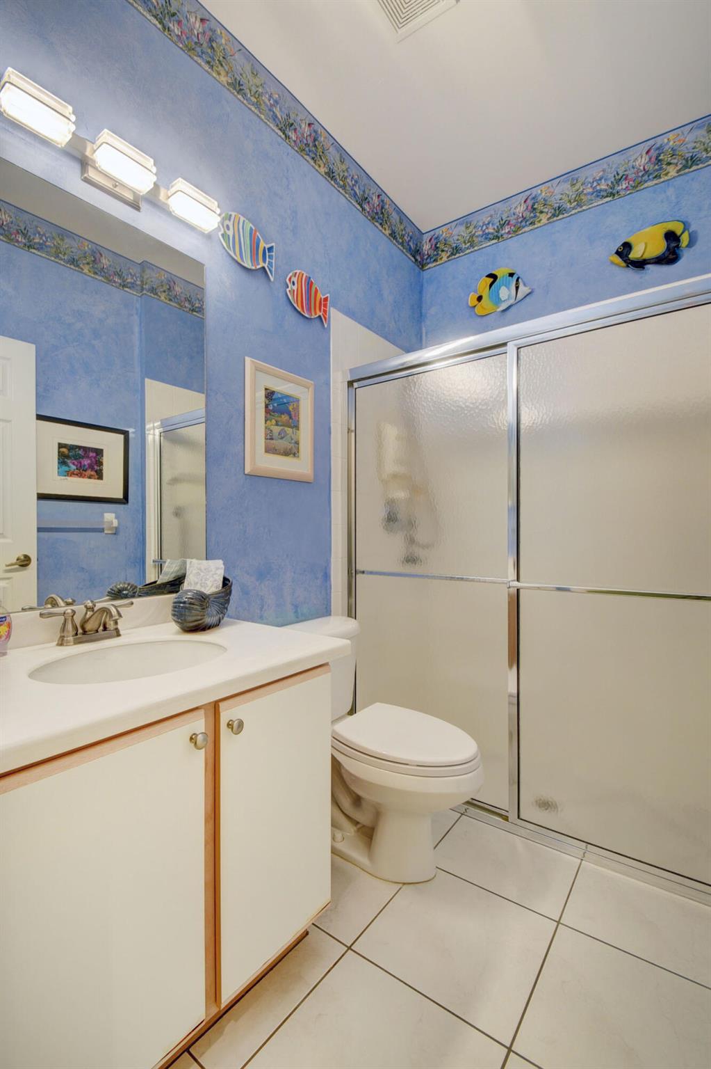 11218 Edgewater Circle