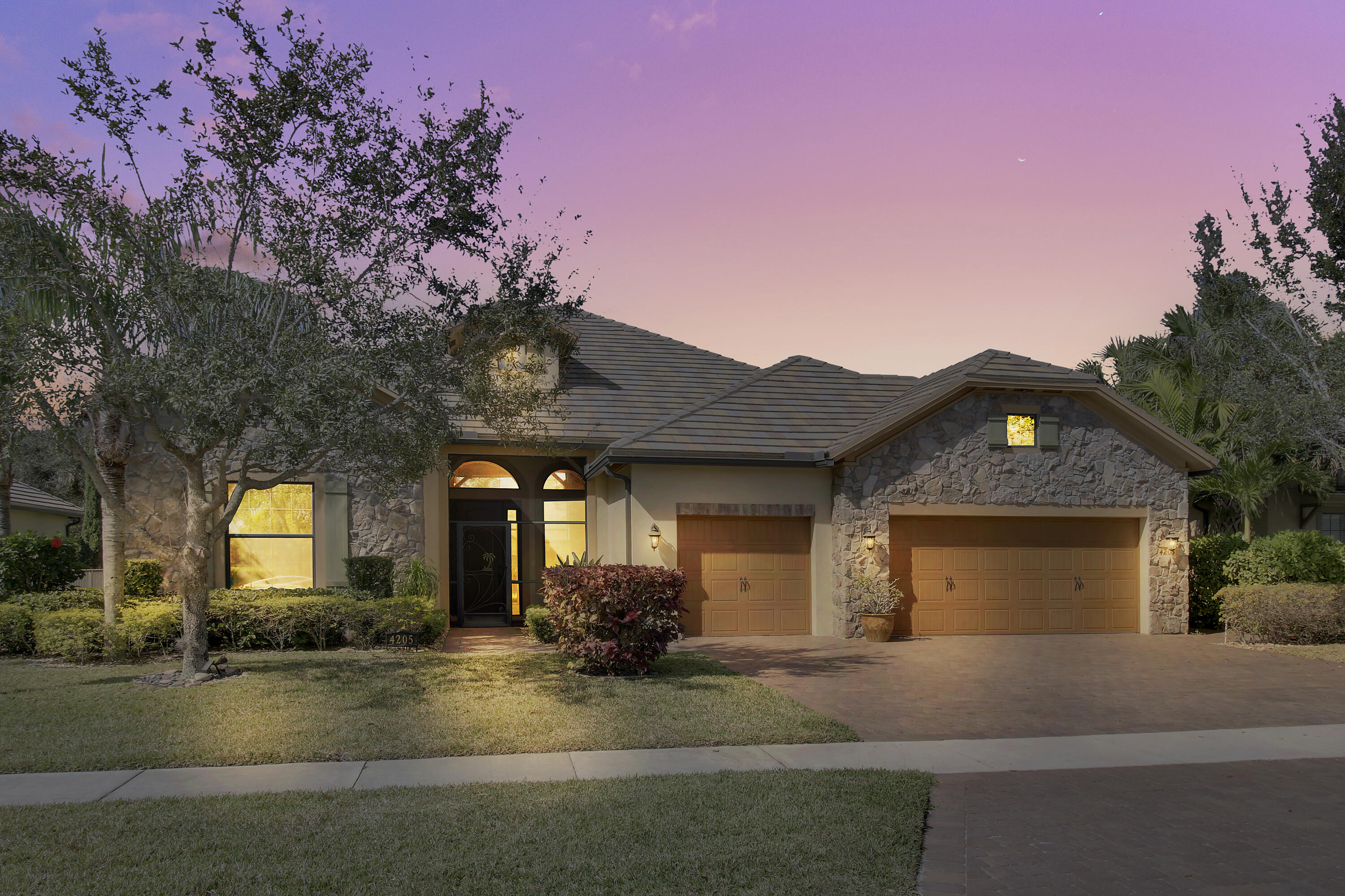 4205 Siena Circle