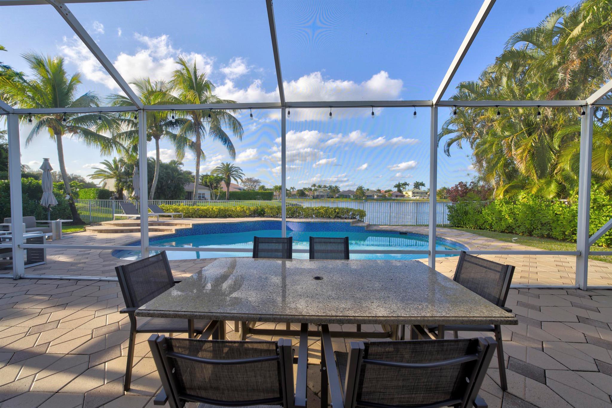 11259 Edgewater Circle