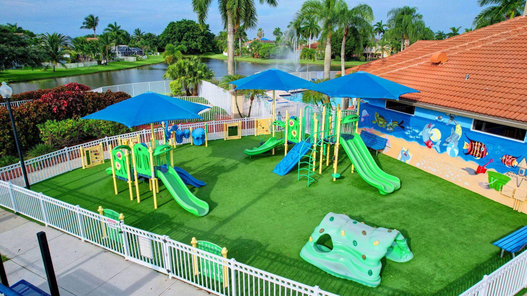 11248 Edgewater Circle