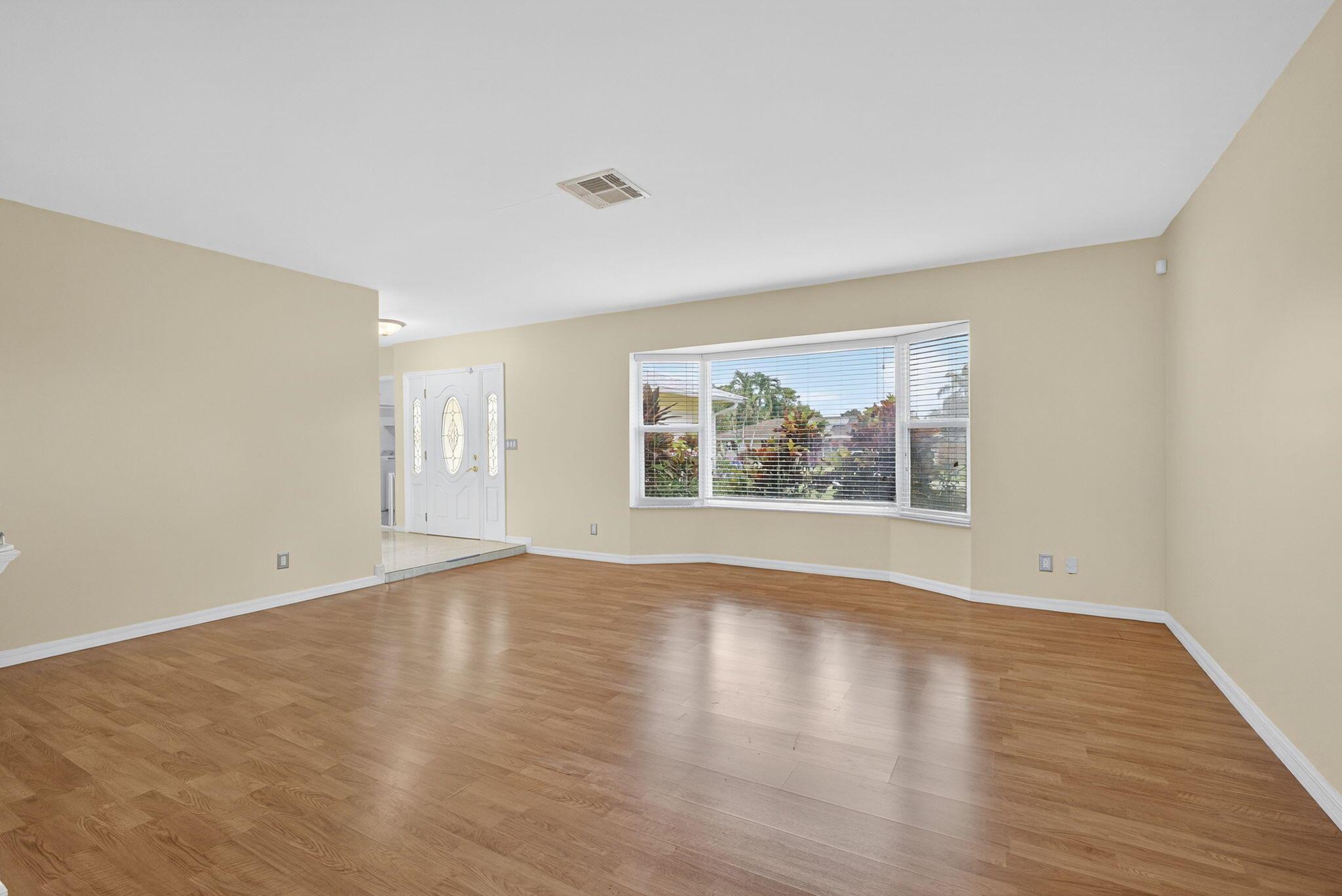 1233 Mystic Way