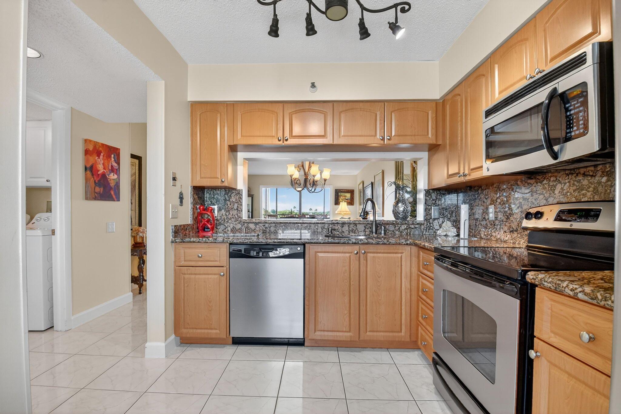 14460 Strathmore Lane 605