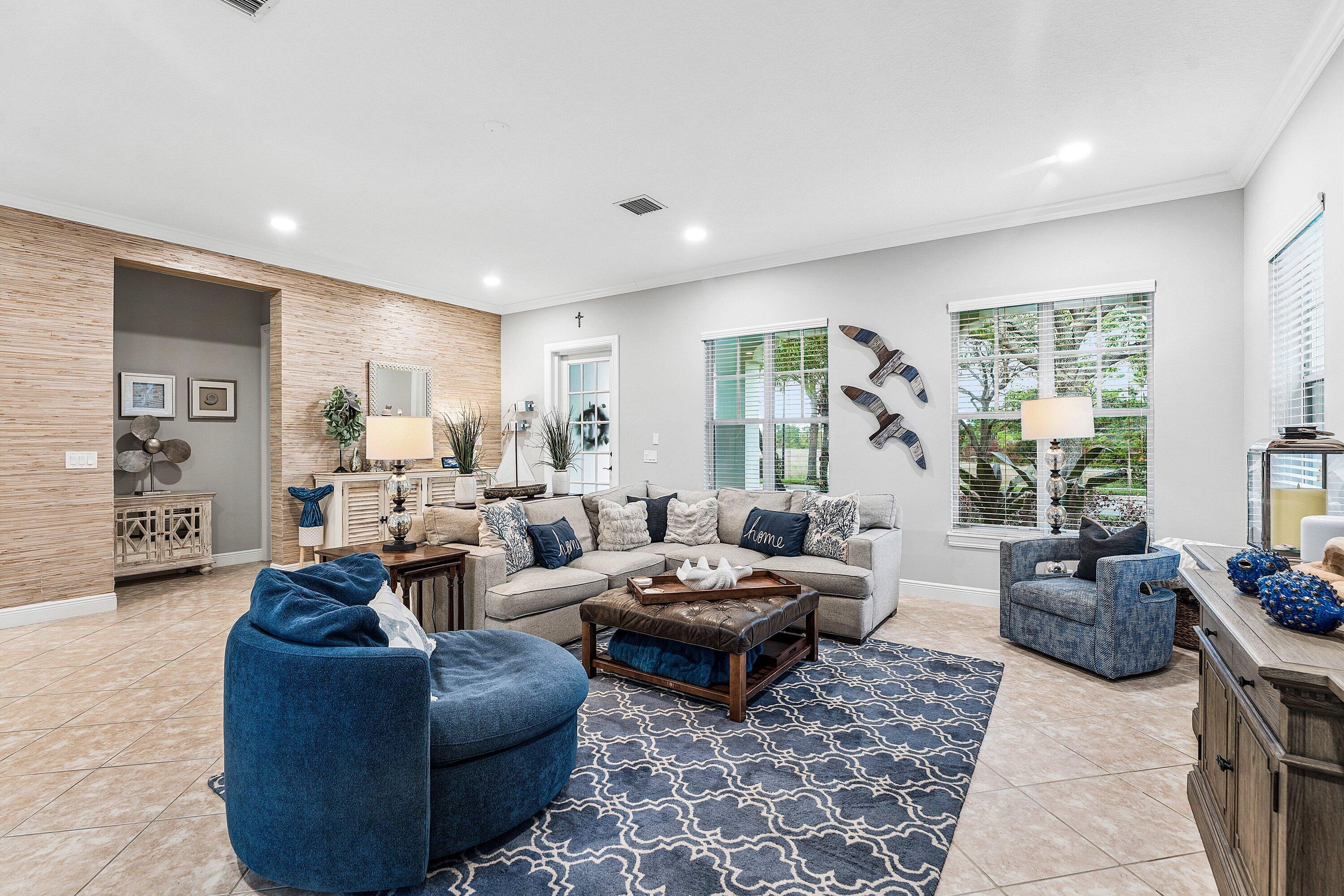 206 Botanica Drive