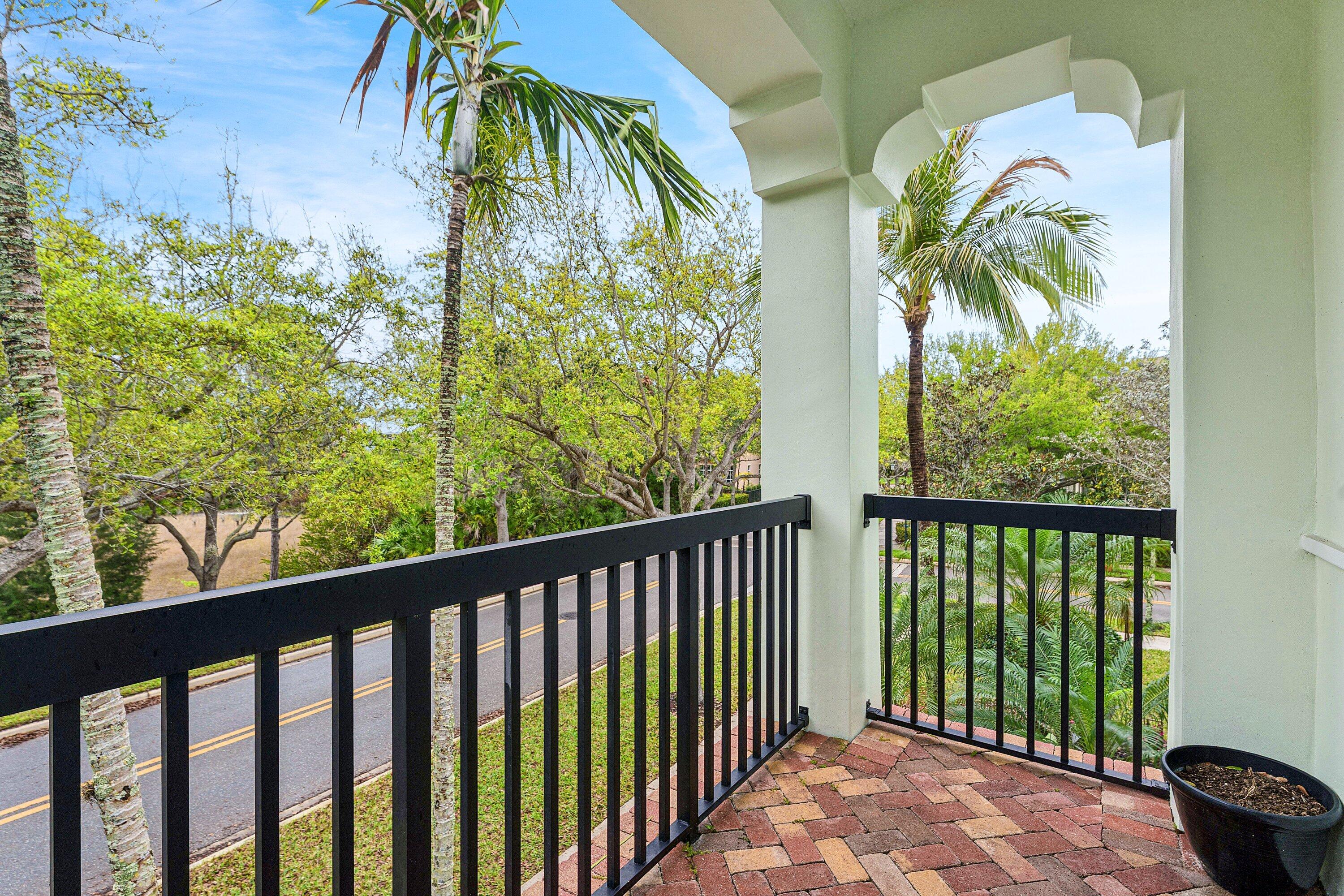206 Botanica Drive