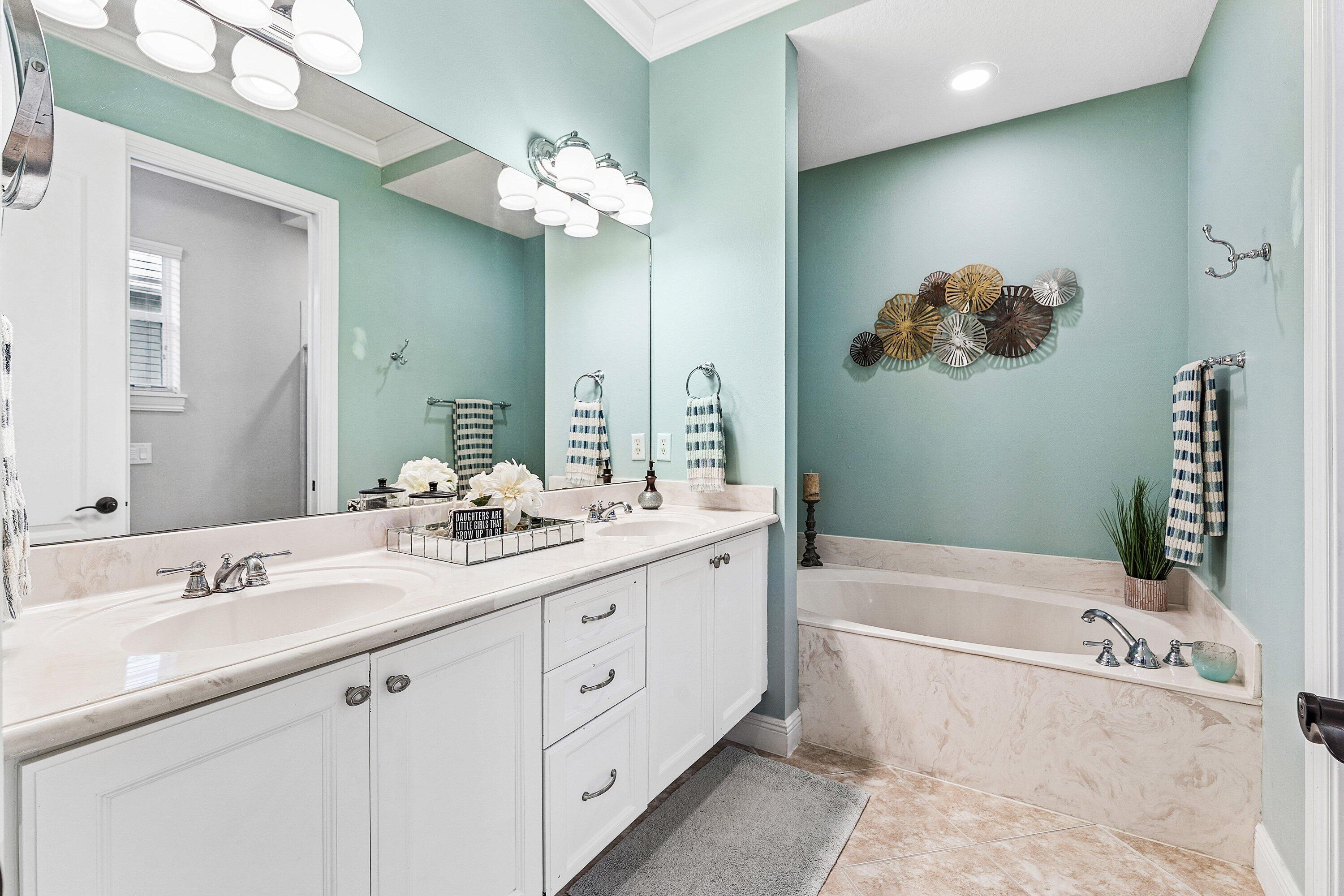 206 Botanica Drive