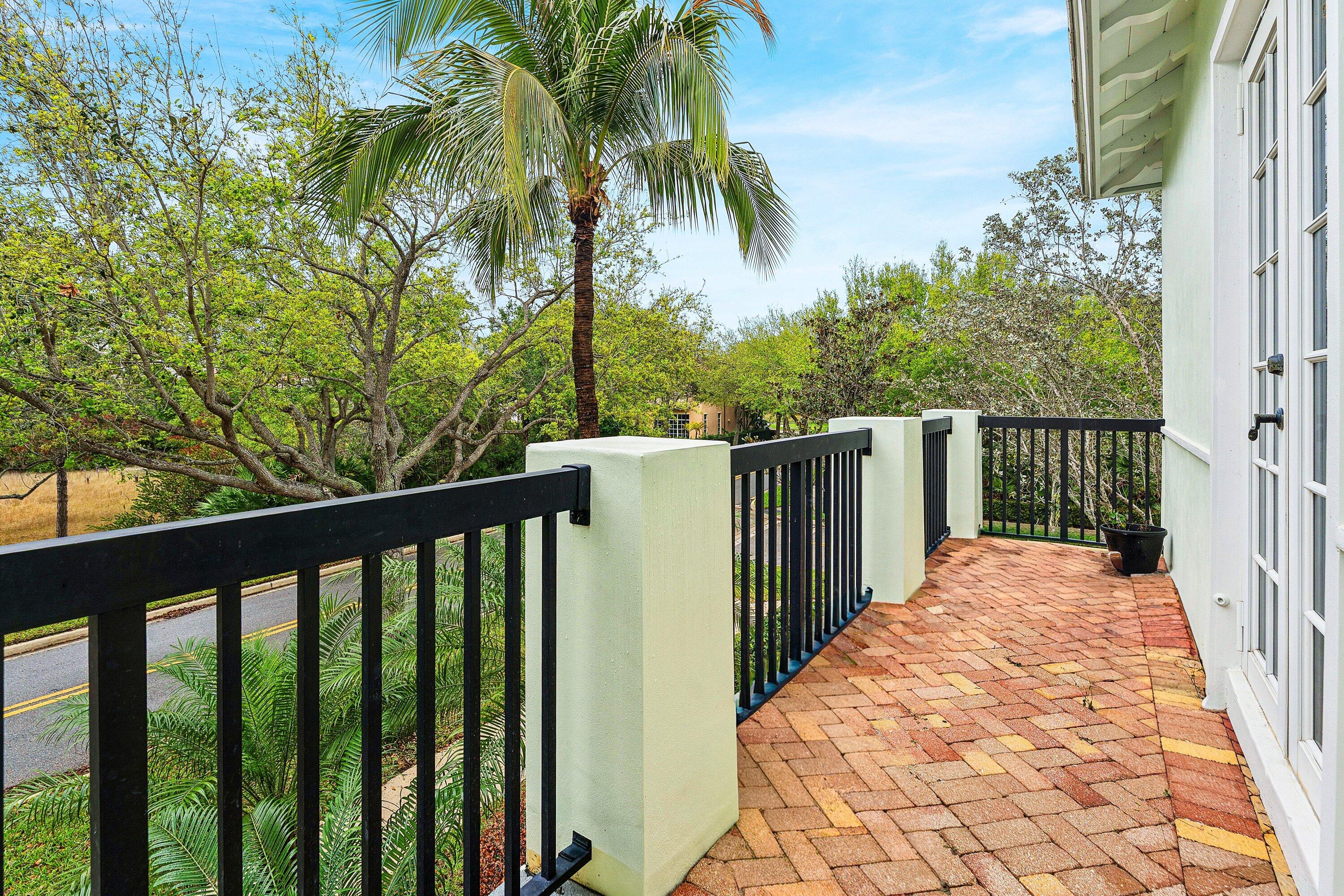206 Botanica Drive