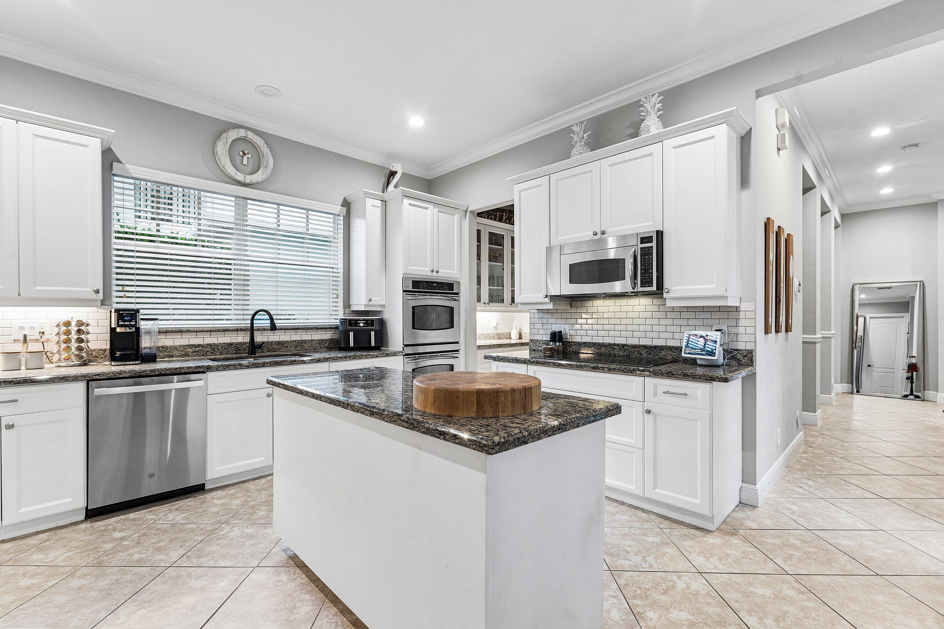 206 Botanica Drive