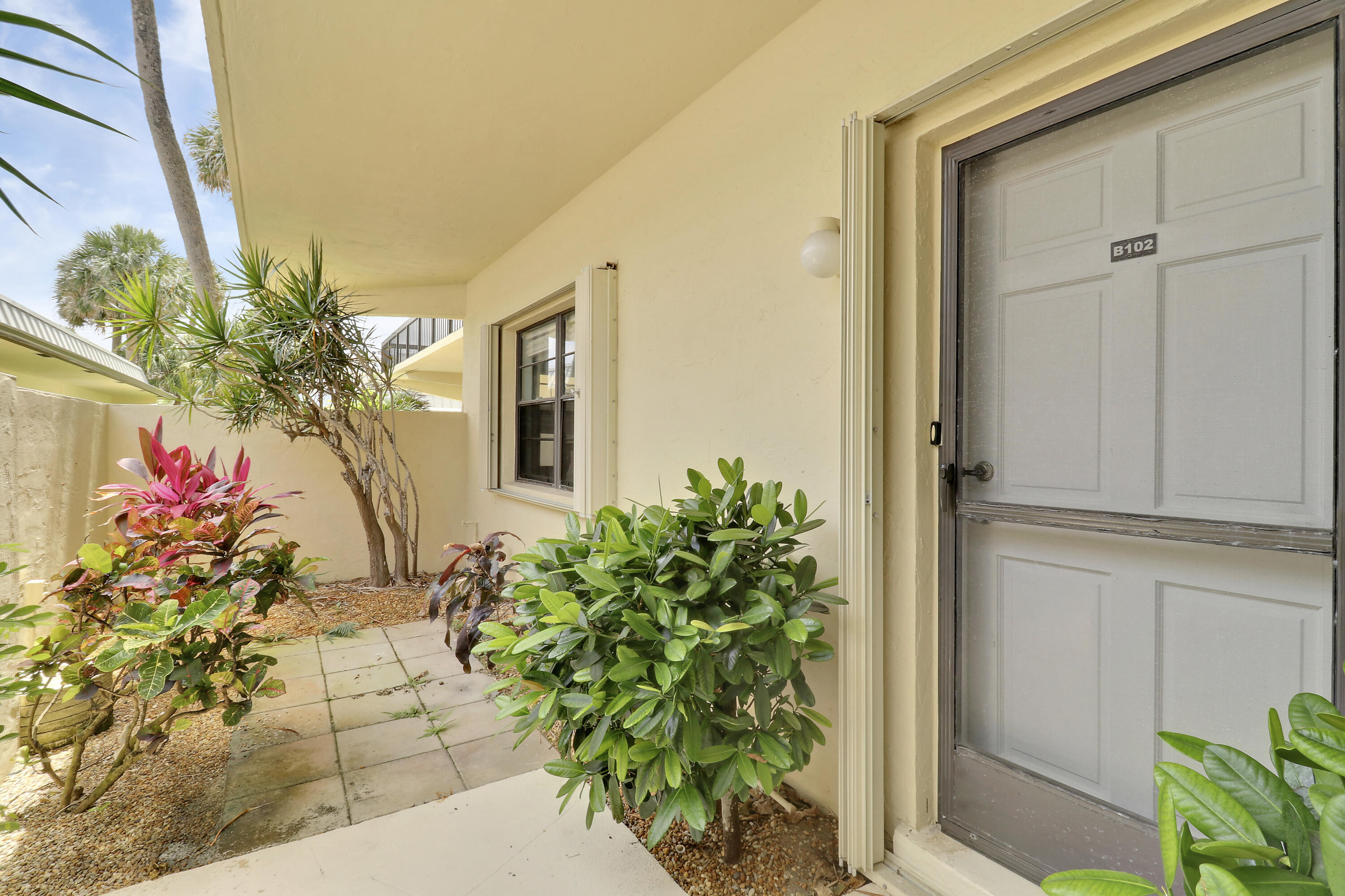 375 S Beach Road 102b