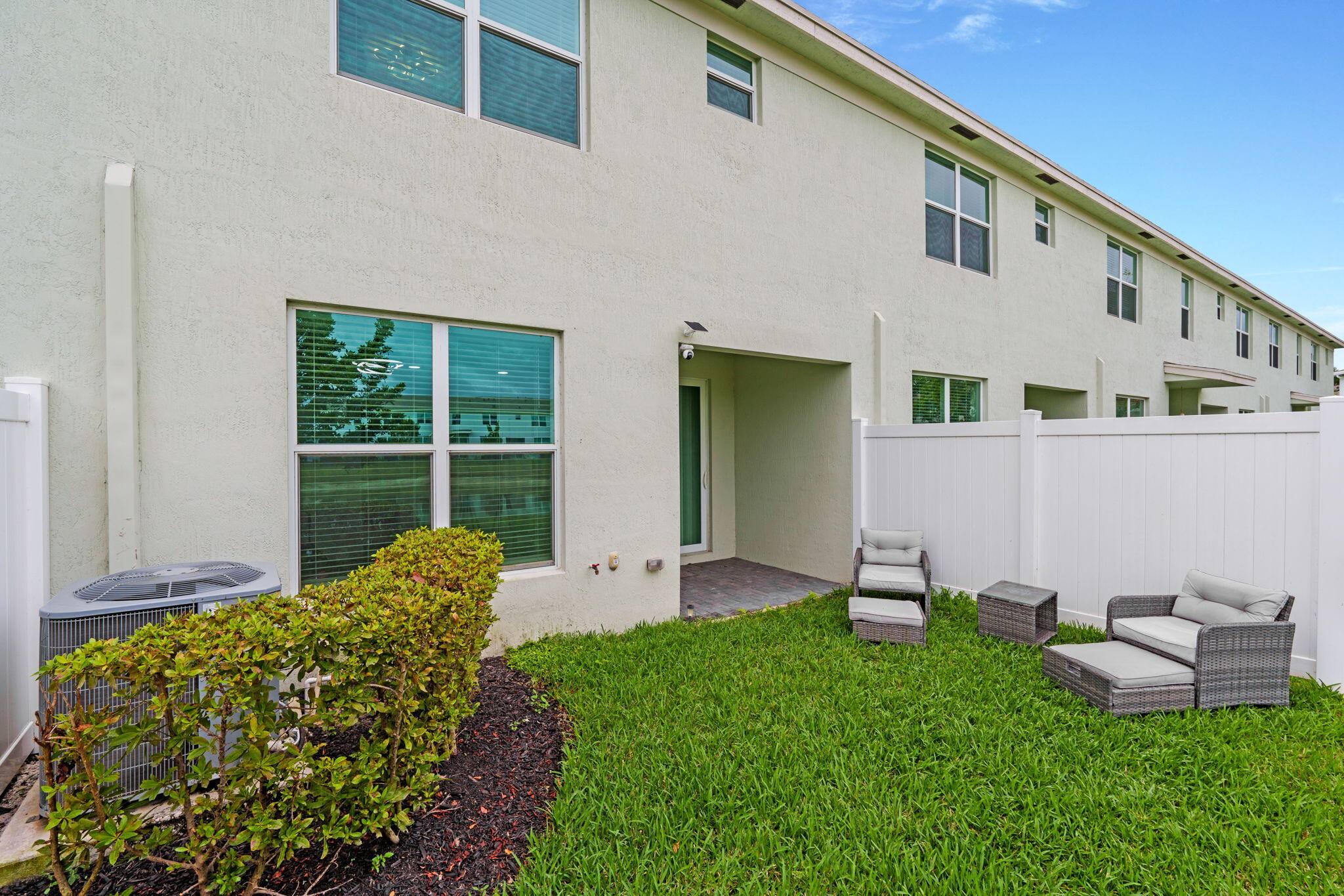4370 Pond Lily Lane