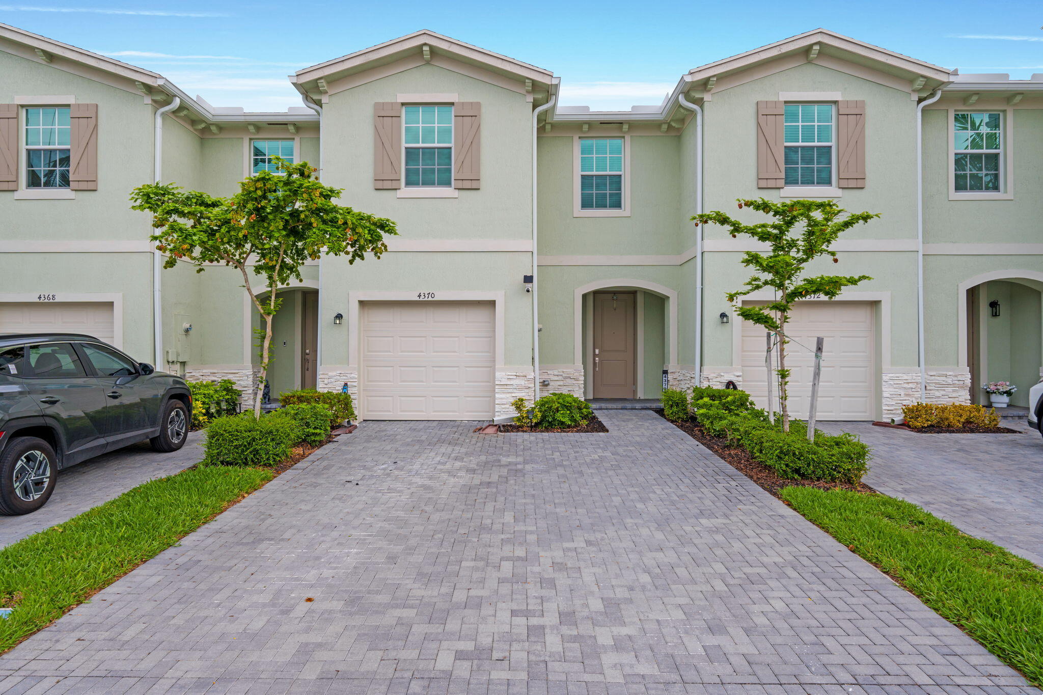 4370 Pond Lily Lane