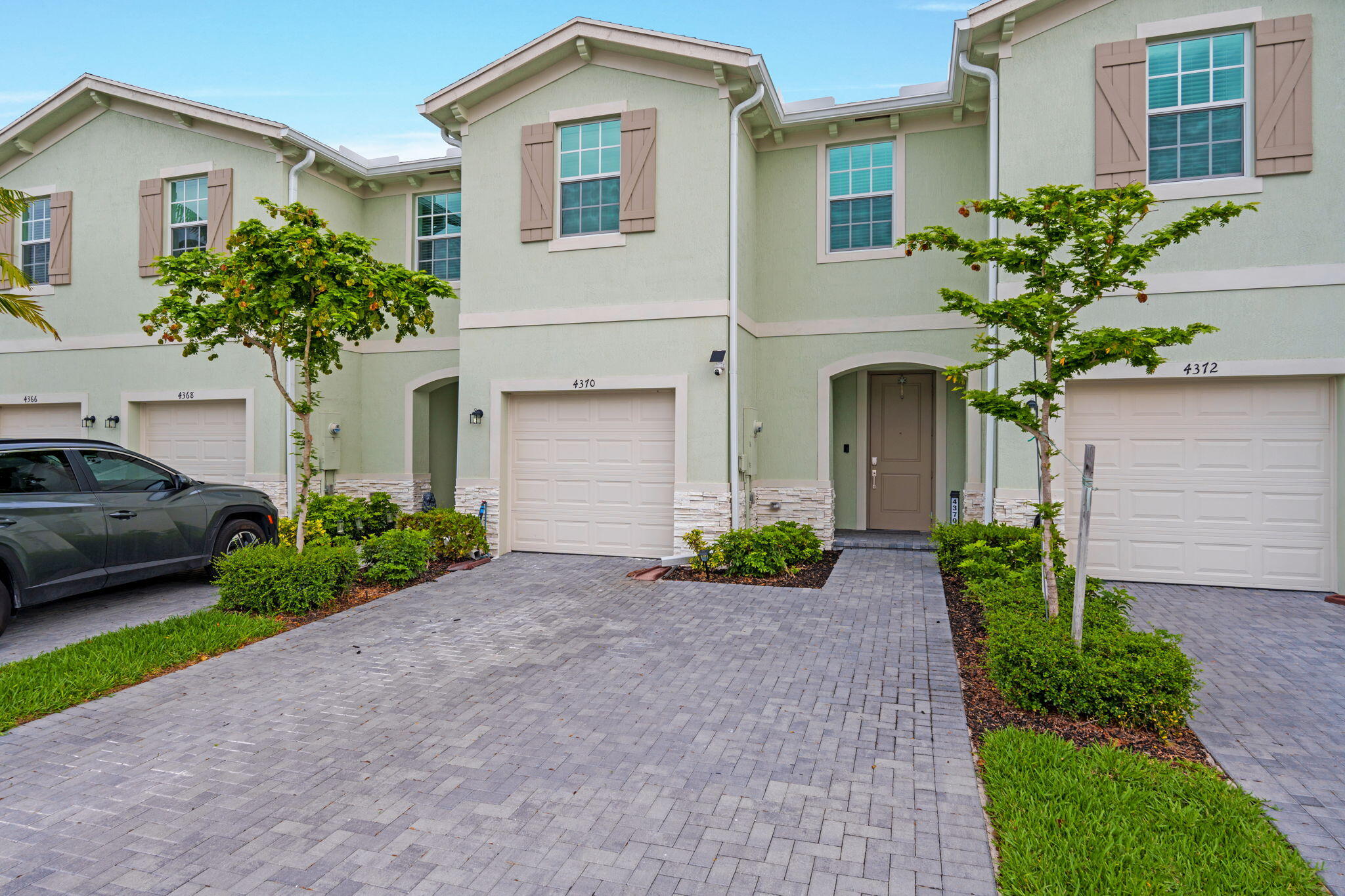 4370 Pond Lily Lane