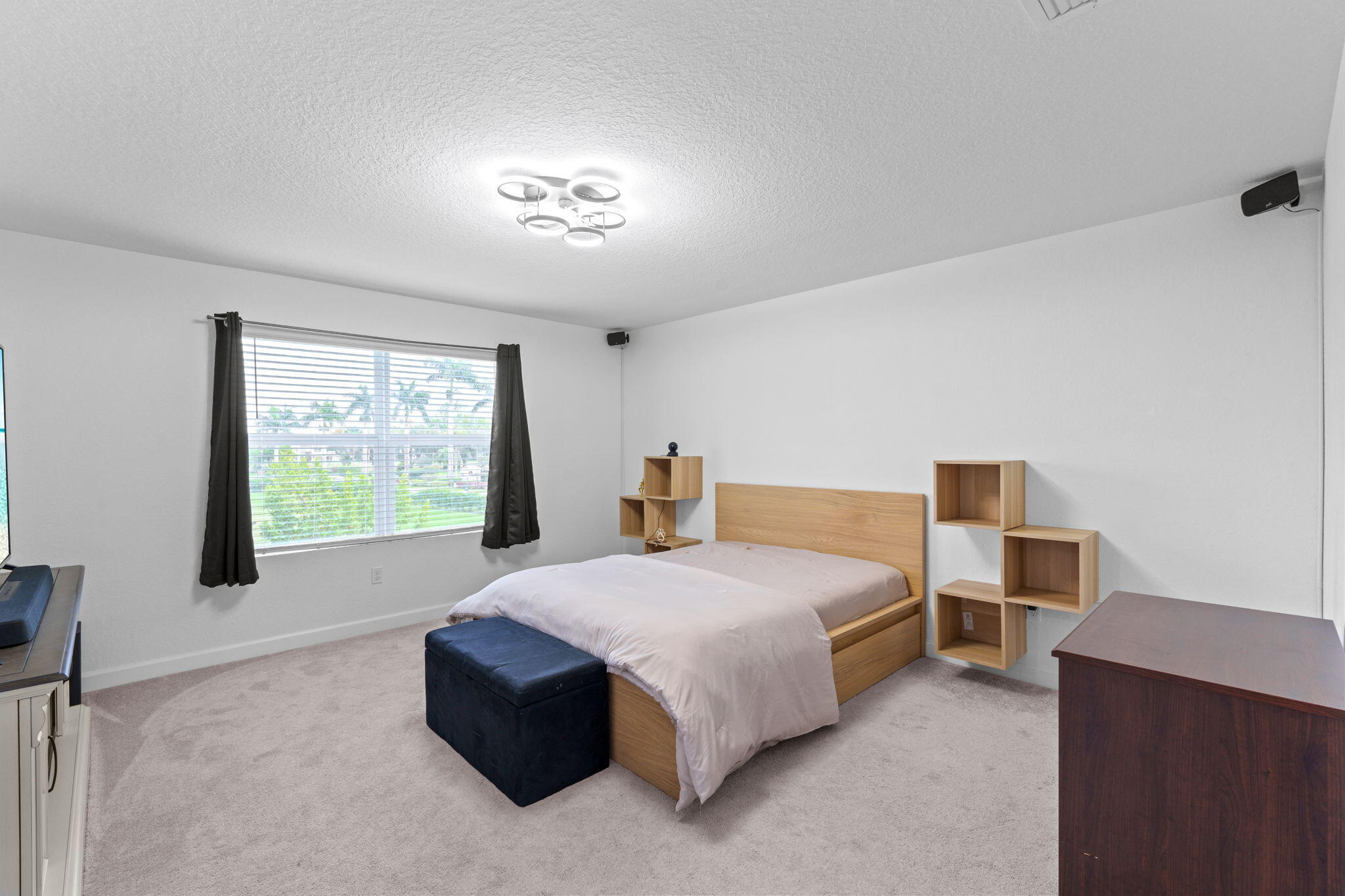 4370 Pond Lily Lane
