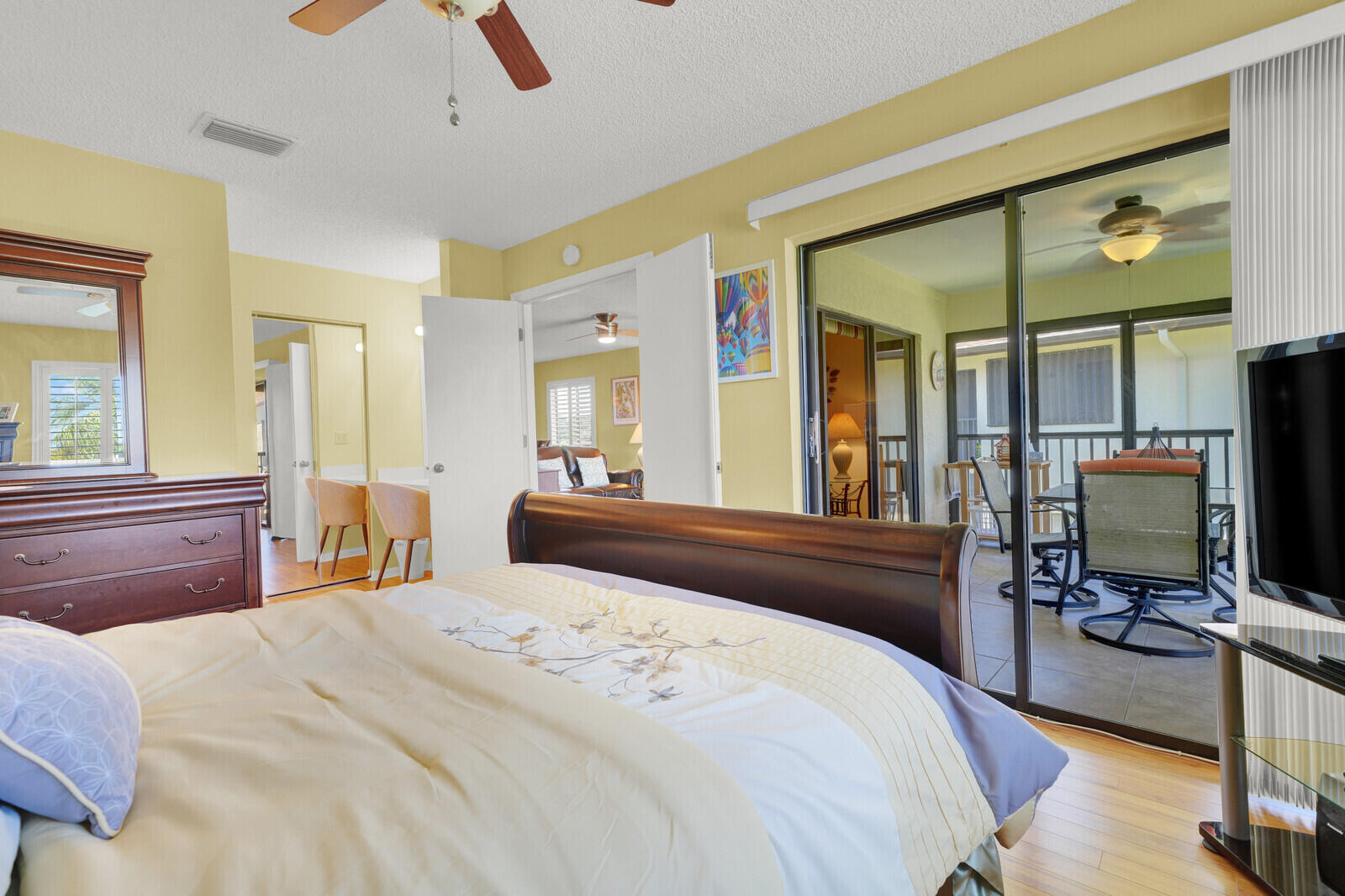 6901 SE Constitution Boulevard 204