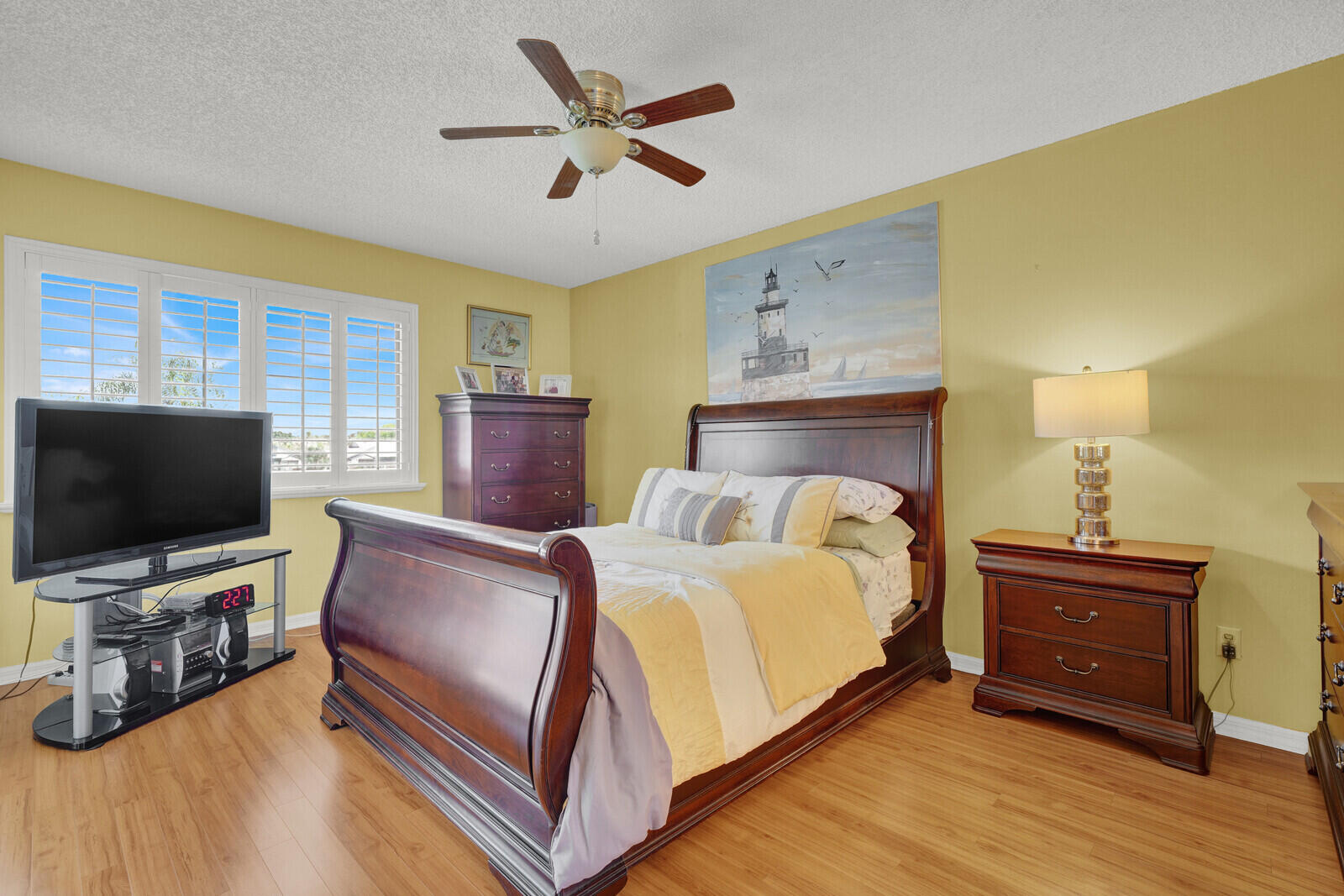 6901 SE Constitution Boulevard 204