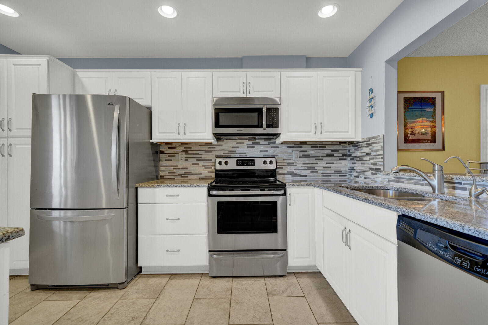 6901 SE Constitution Boulevard 204