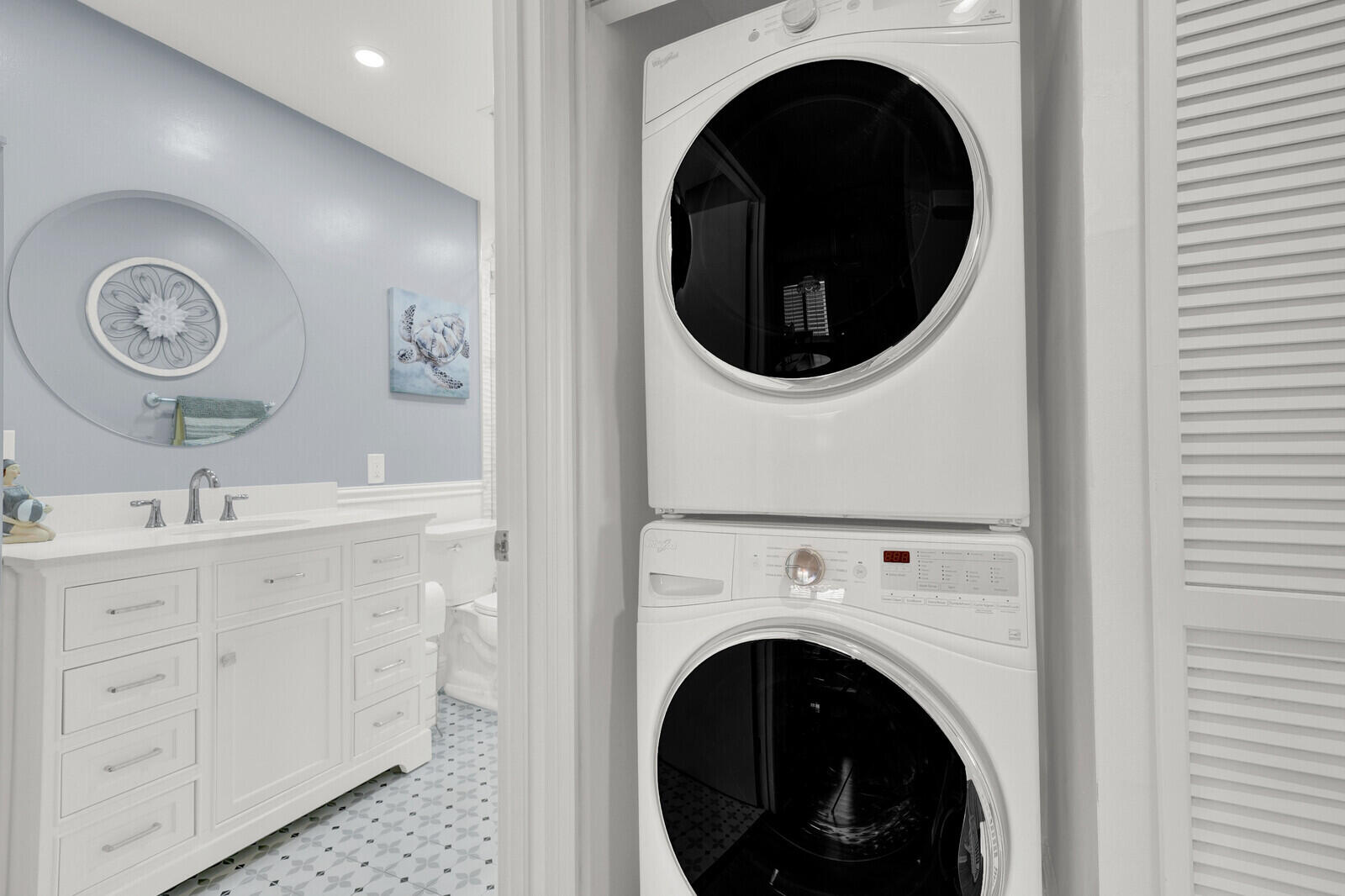 6901 SE Constitution Boulevard 204