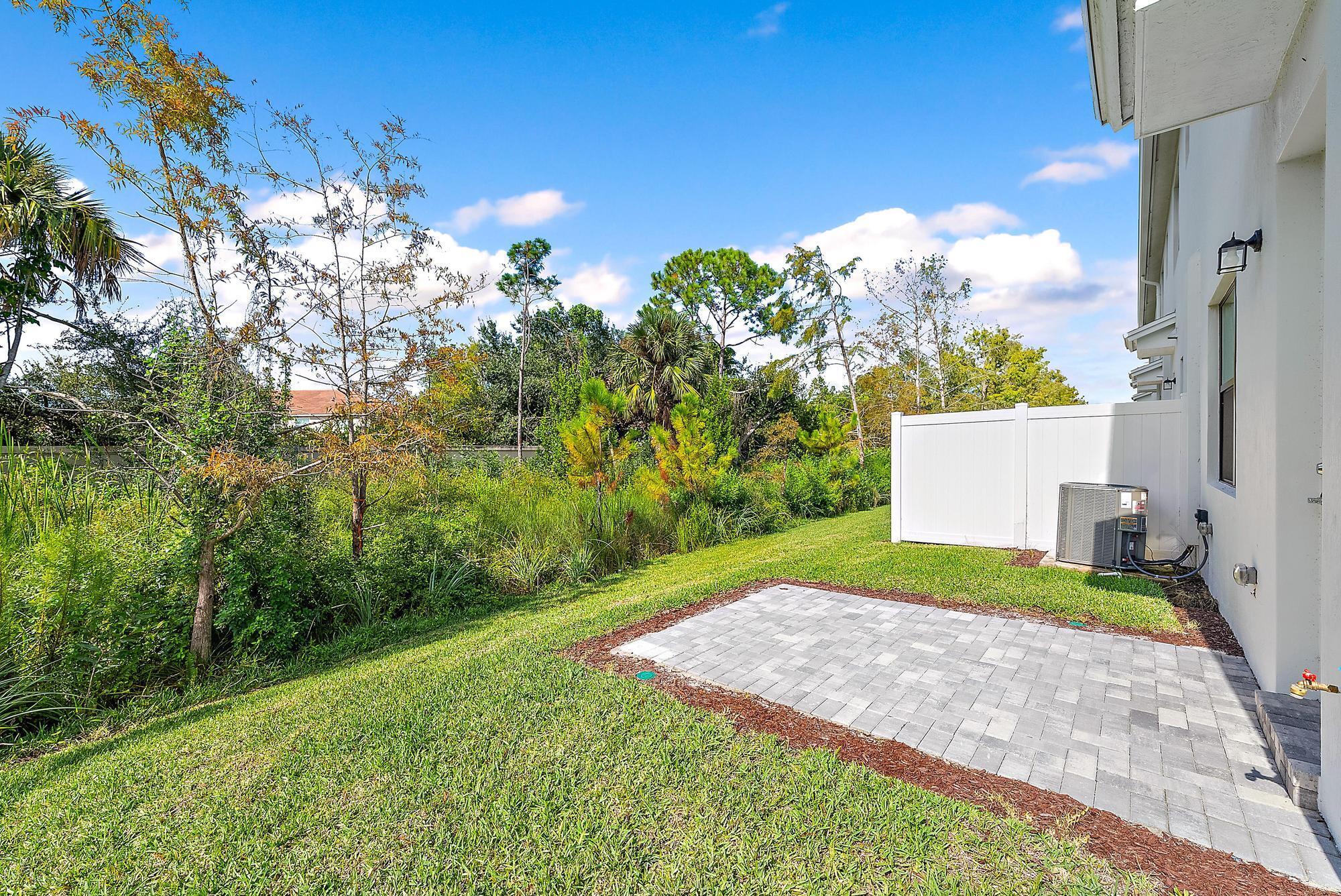 501 SW Sally Way