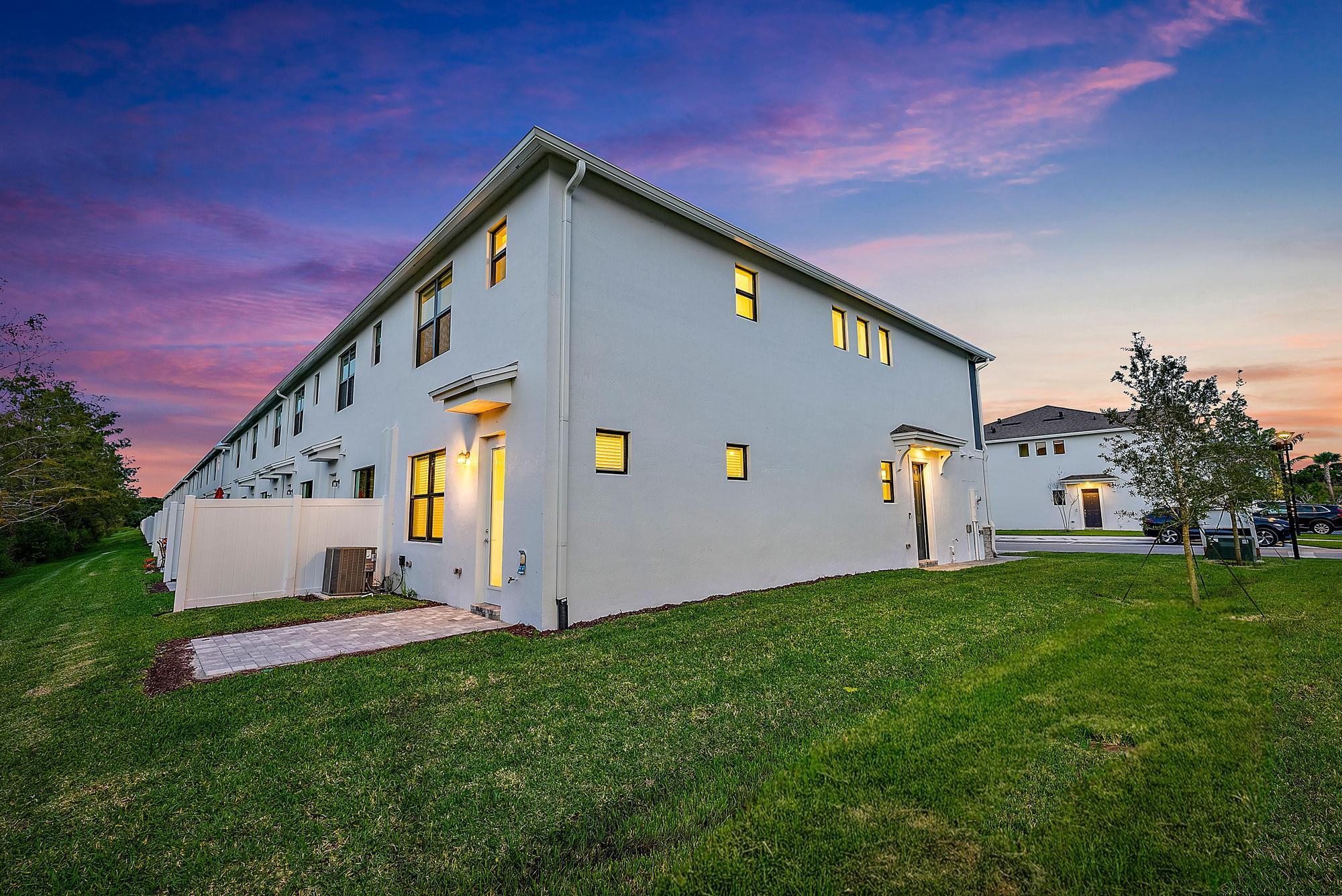 501 SW Sally Way
