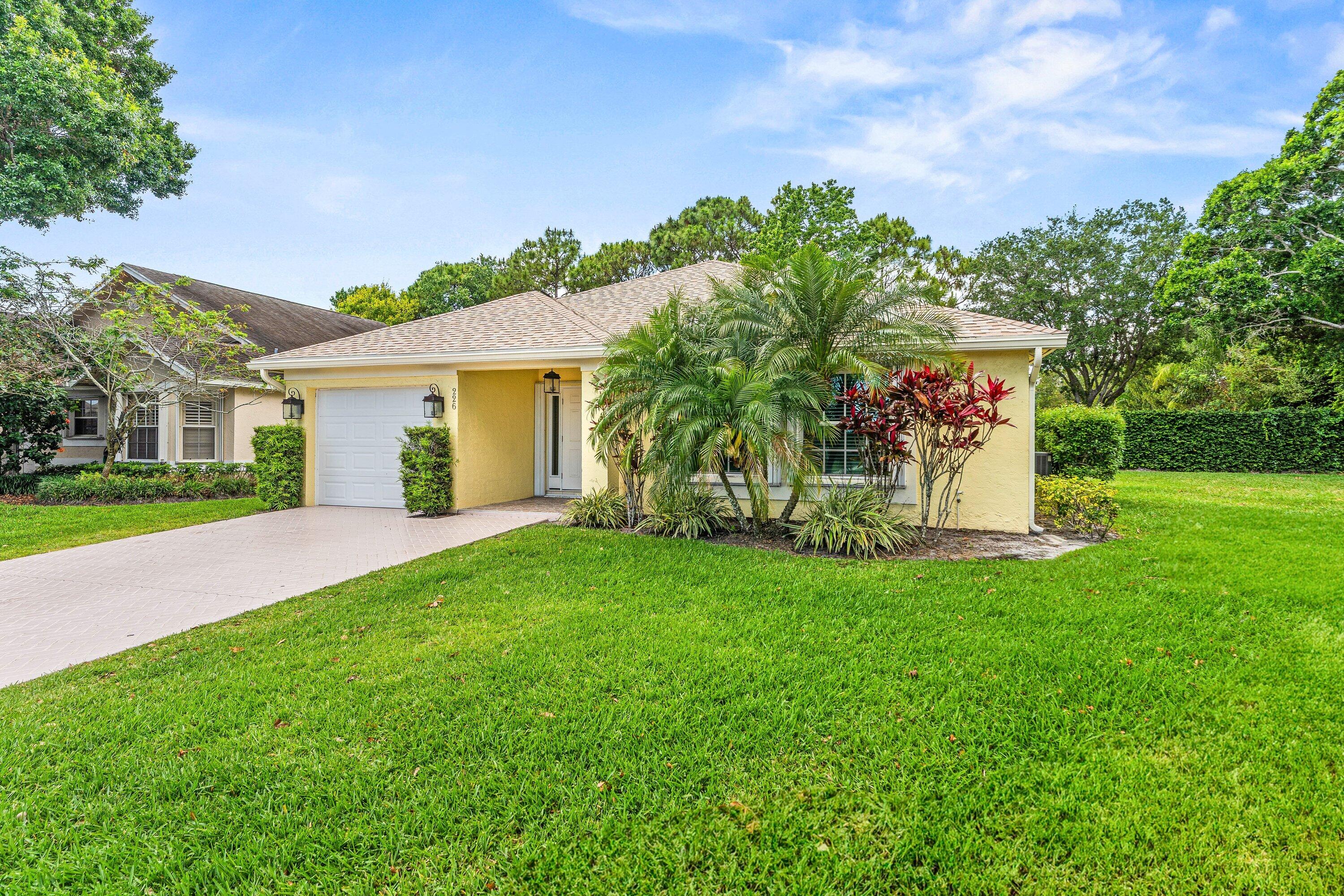 226 Moccasin Trail W