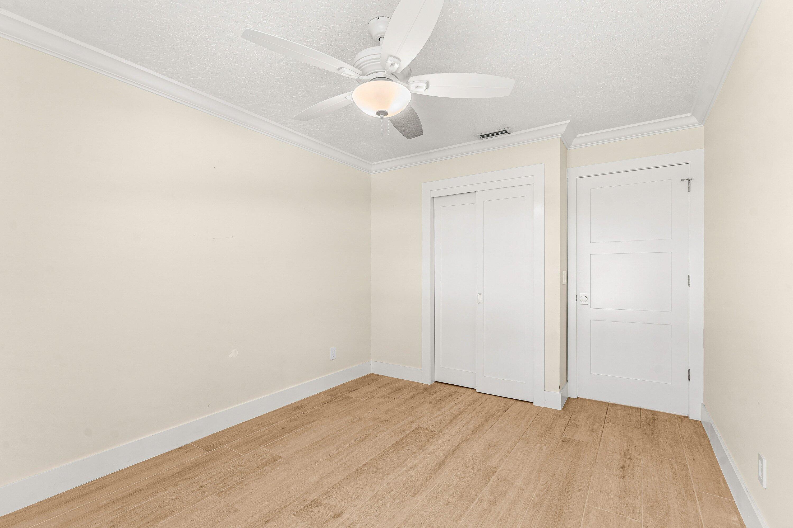 226 Moccasin Trail W