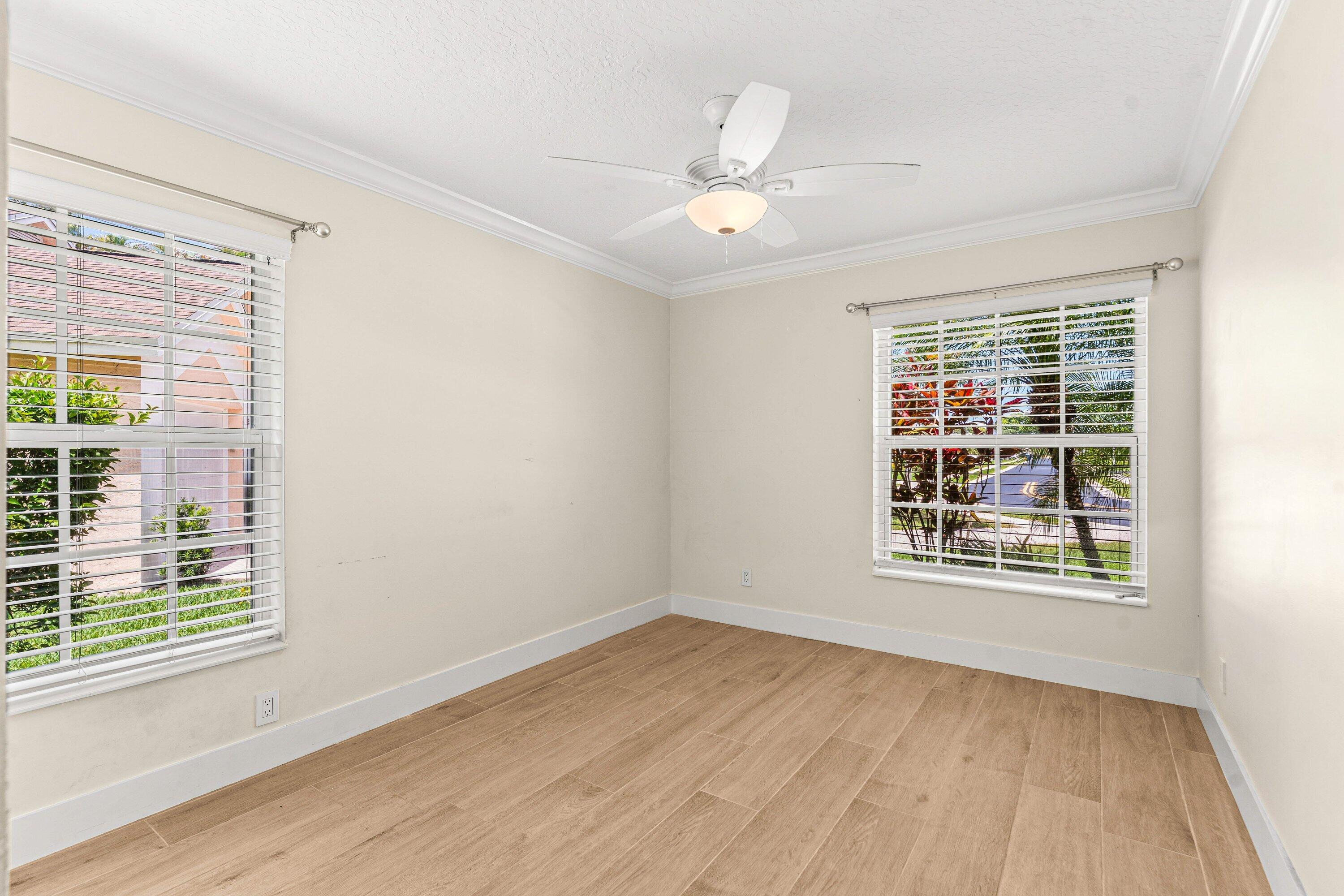 226 Moccasin Trail W