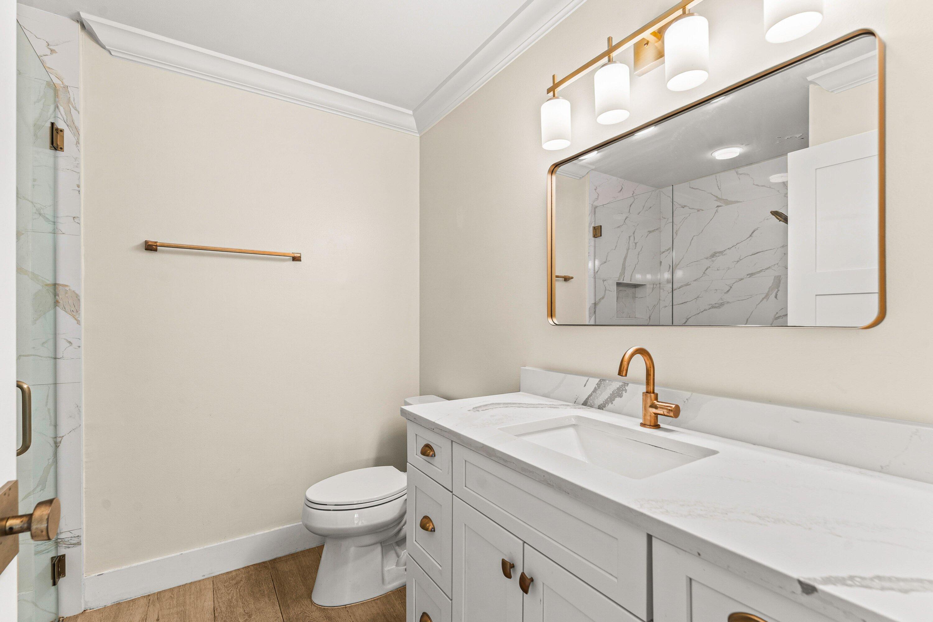 226 Moccasin Trail W