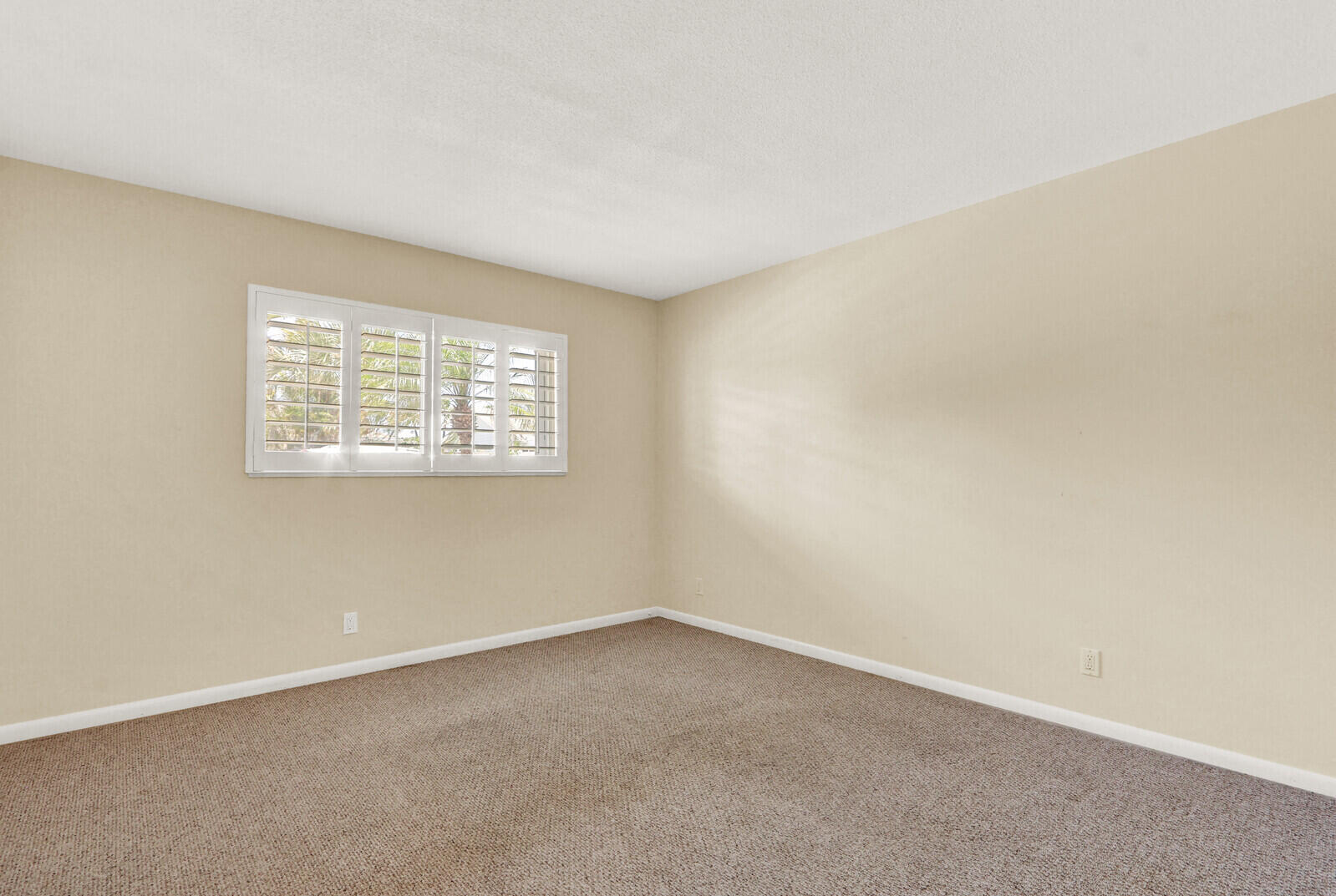9 Westwood Avenue 102b