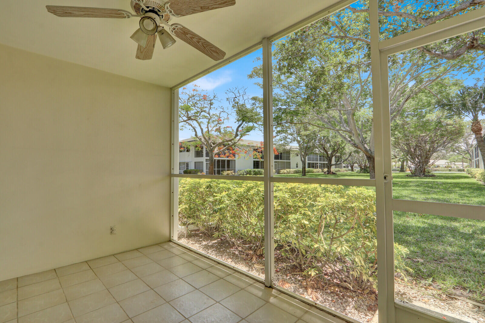 9 Westwood Avenue 102b