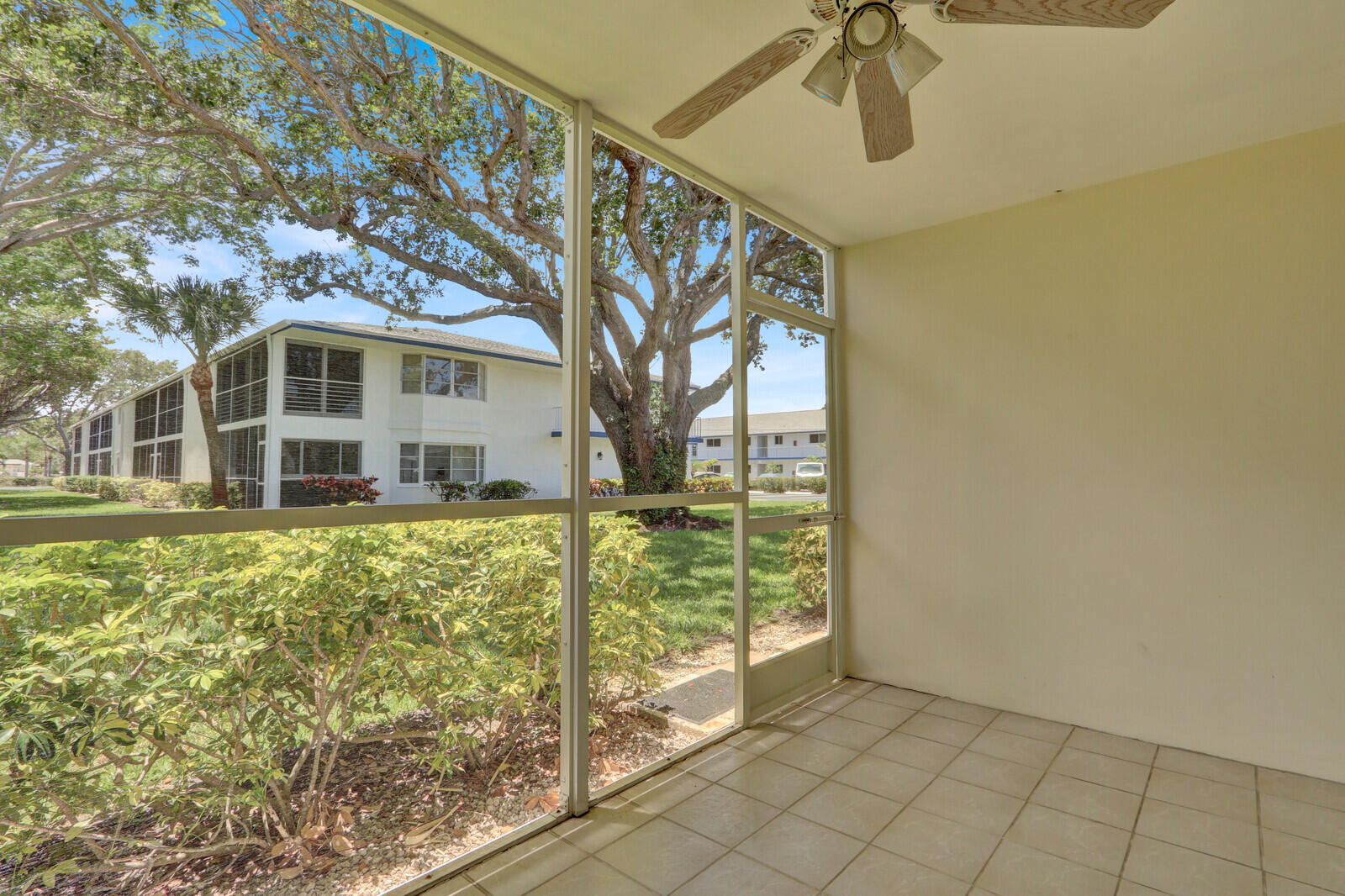 9 Westwood Avenue 102b