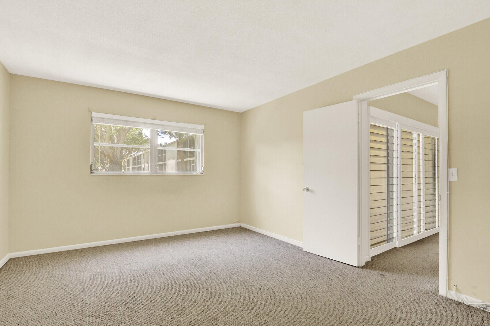 9 Westwood Avenue 102b