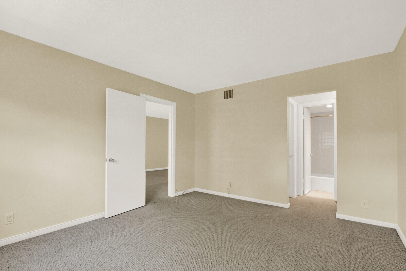 9 Westwood Avenue 102b