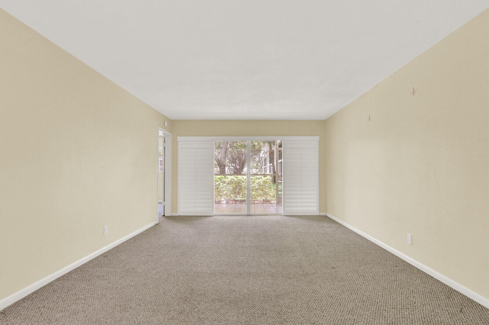 9 Westwood Avenue 102b