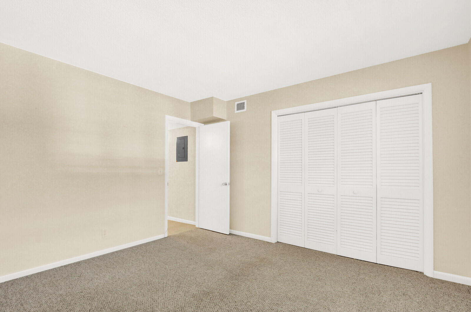 9 Westwood Avenue 102b