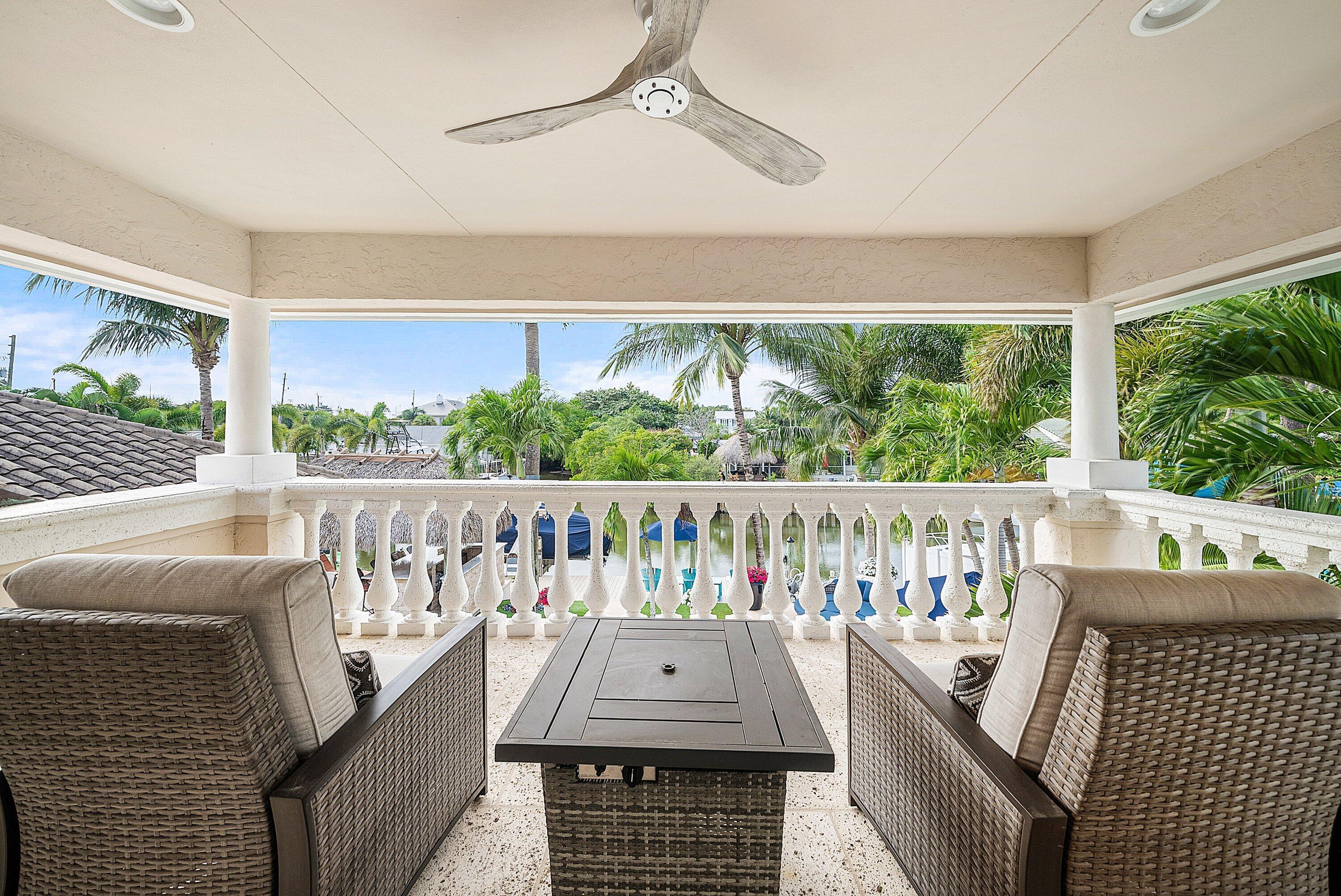 906 Dolphin Drive