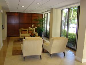 4200 N Ocean Drive 2-205