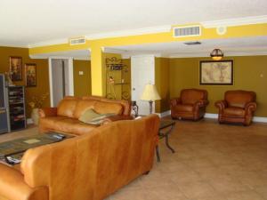 4200 N Ocean Drive 2-205