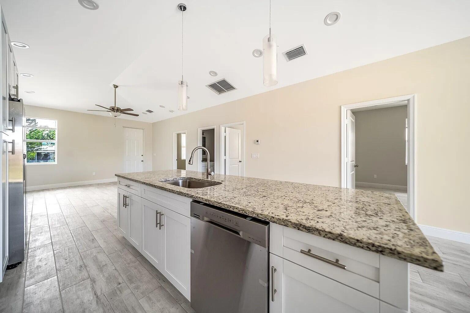 1562-1566 W 26th Court