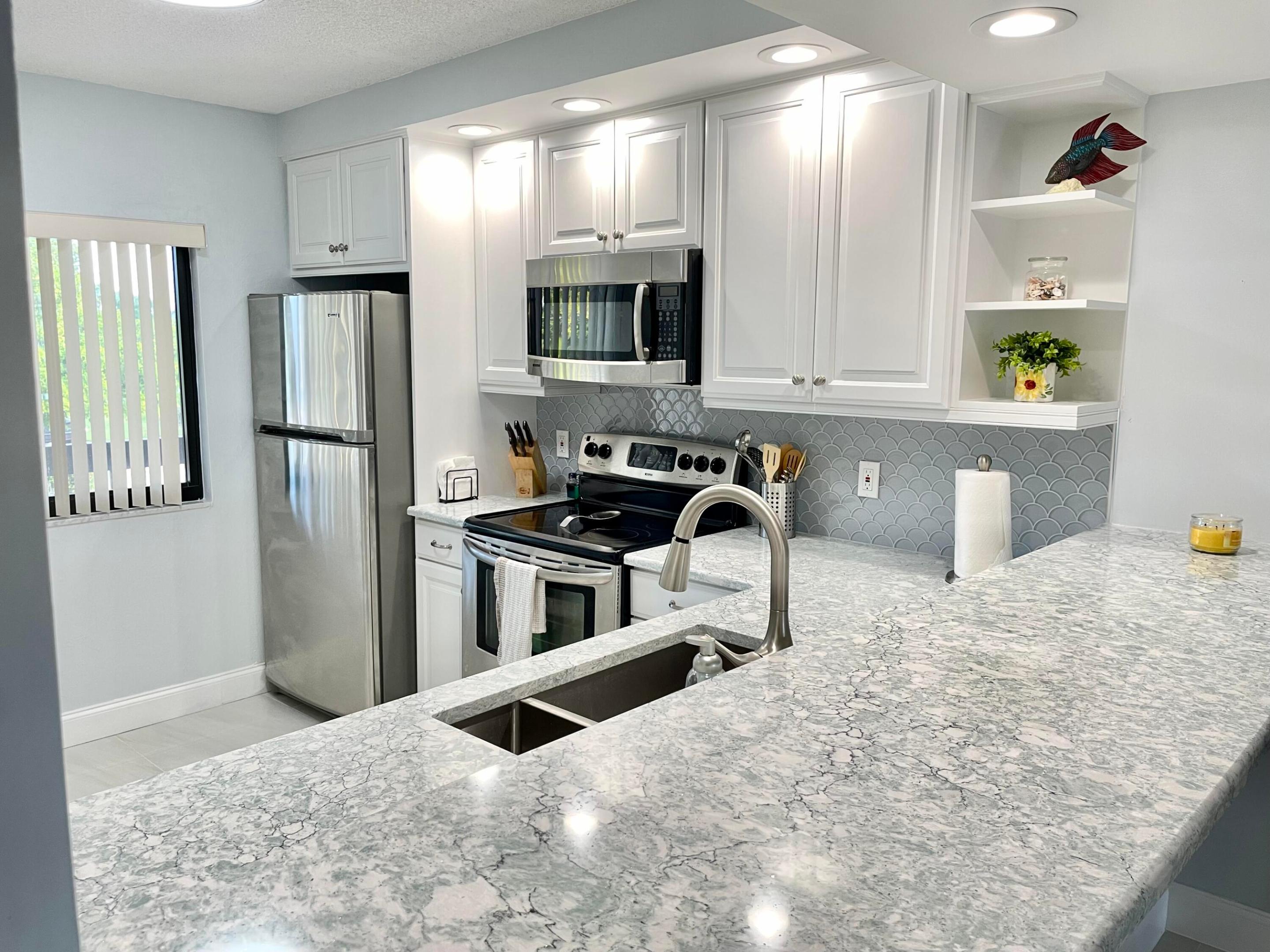 901 SW Seafarer Circle Unit: 202