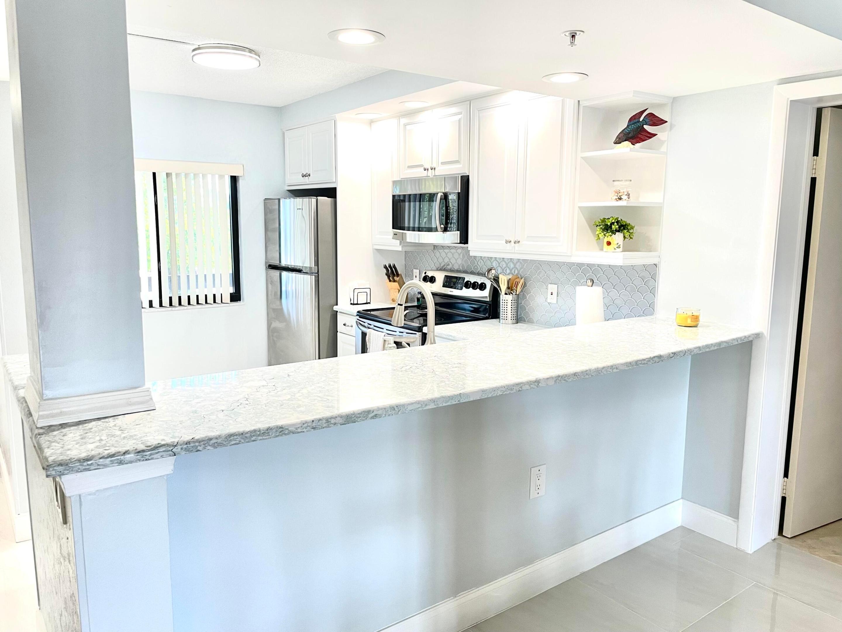 901 SW Seafarer Circle Unit: 202