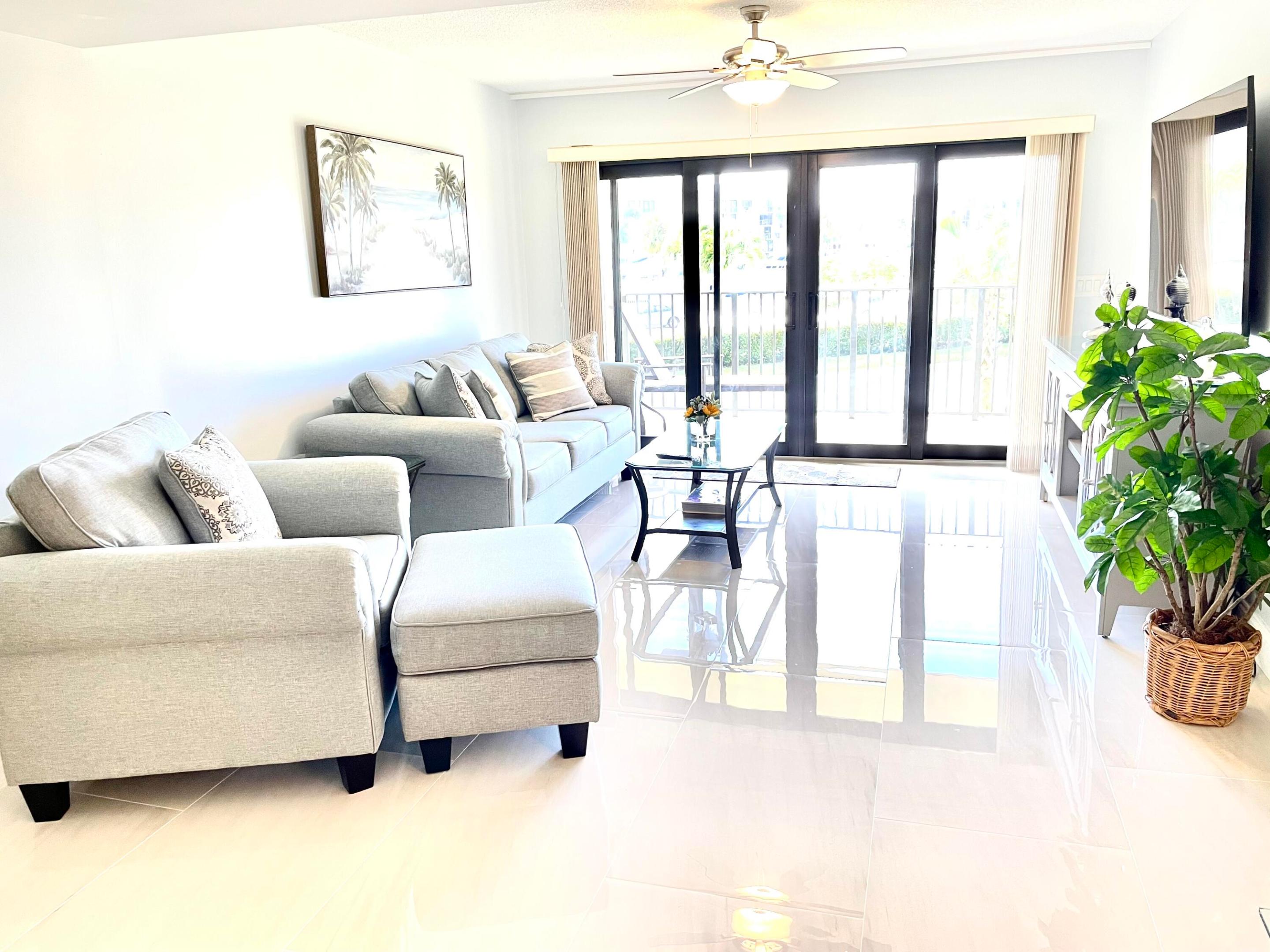 901 SW Seafarer Circle Unit: 202
