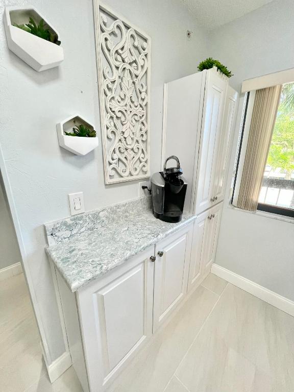 901 SW Seafarer Circle Unit: 202