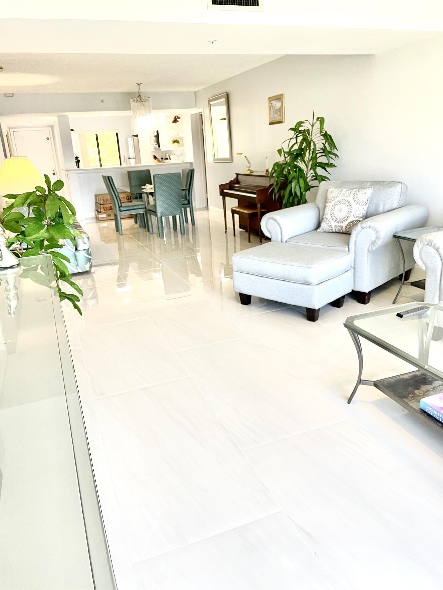 901 SW Seafarer Circle Unit: 202