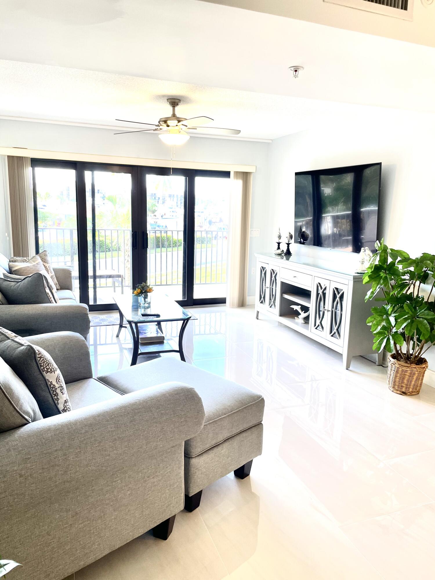 901 SW Seafarer Circle Unit: 202