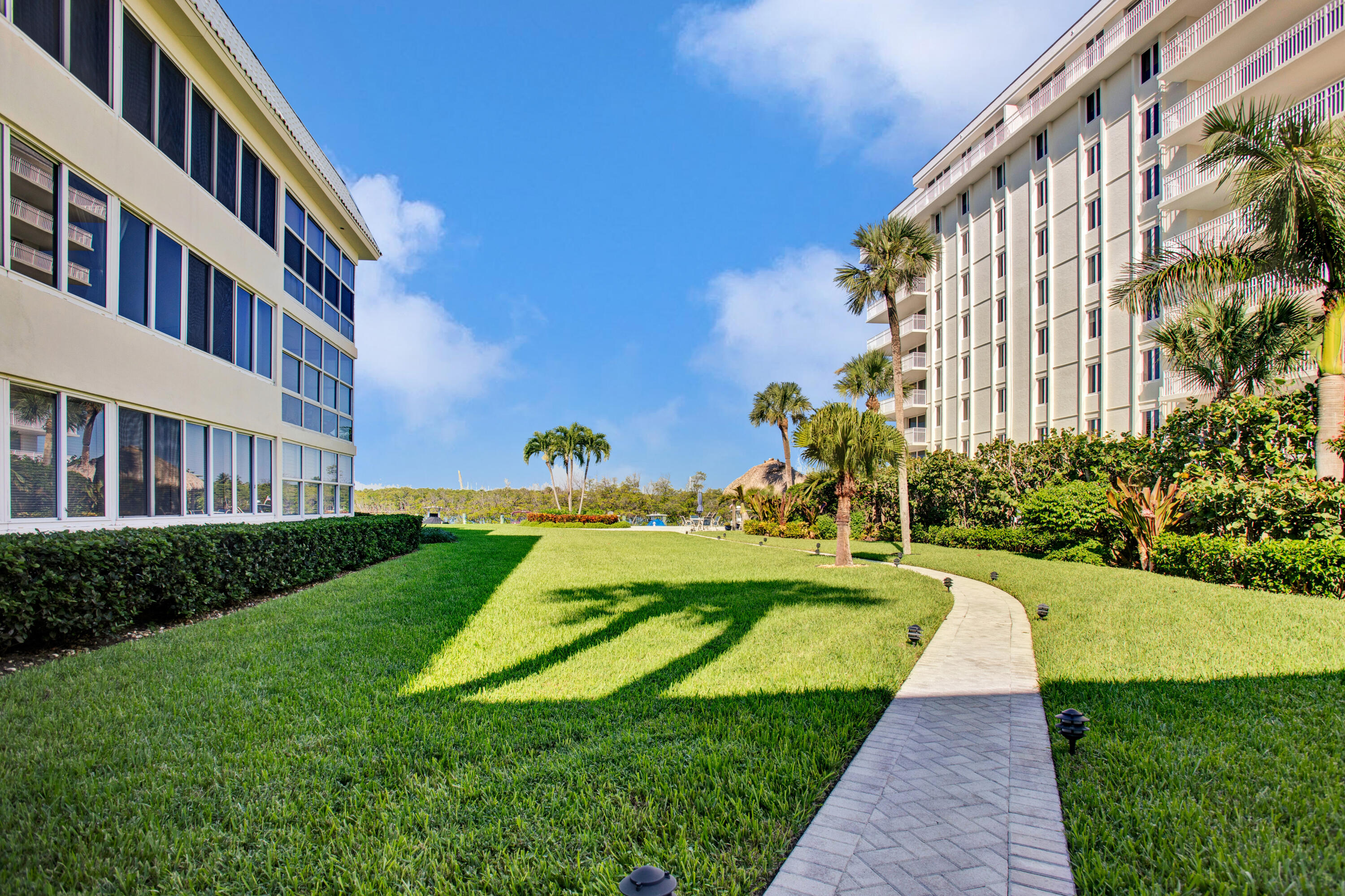 325 Beach Road Unit: 105