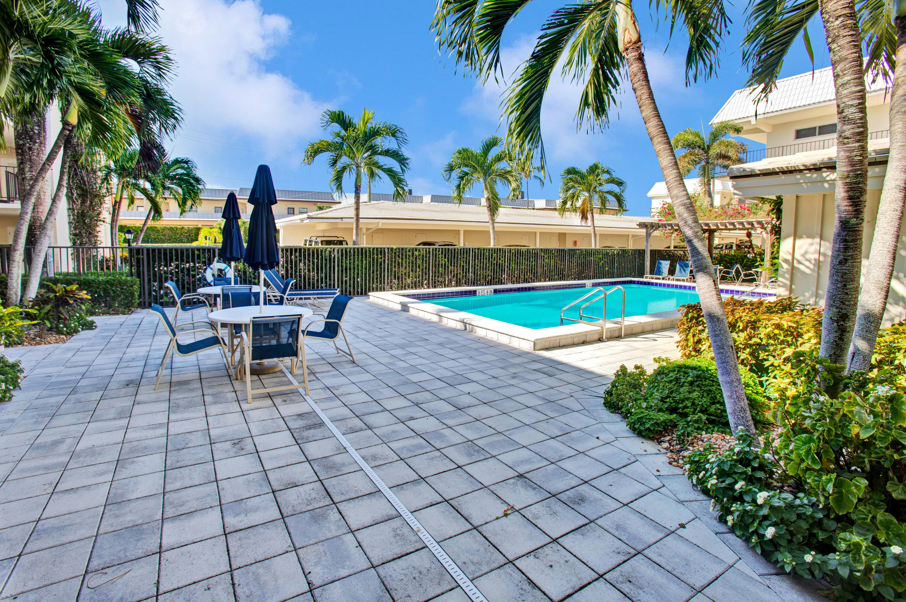 325 Beach Road Unit: 105