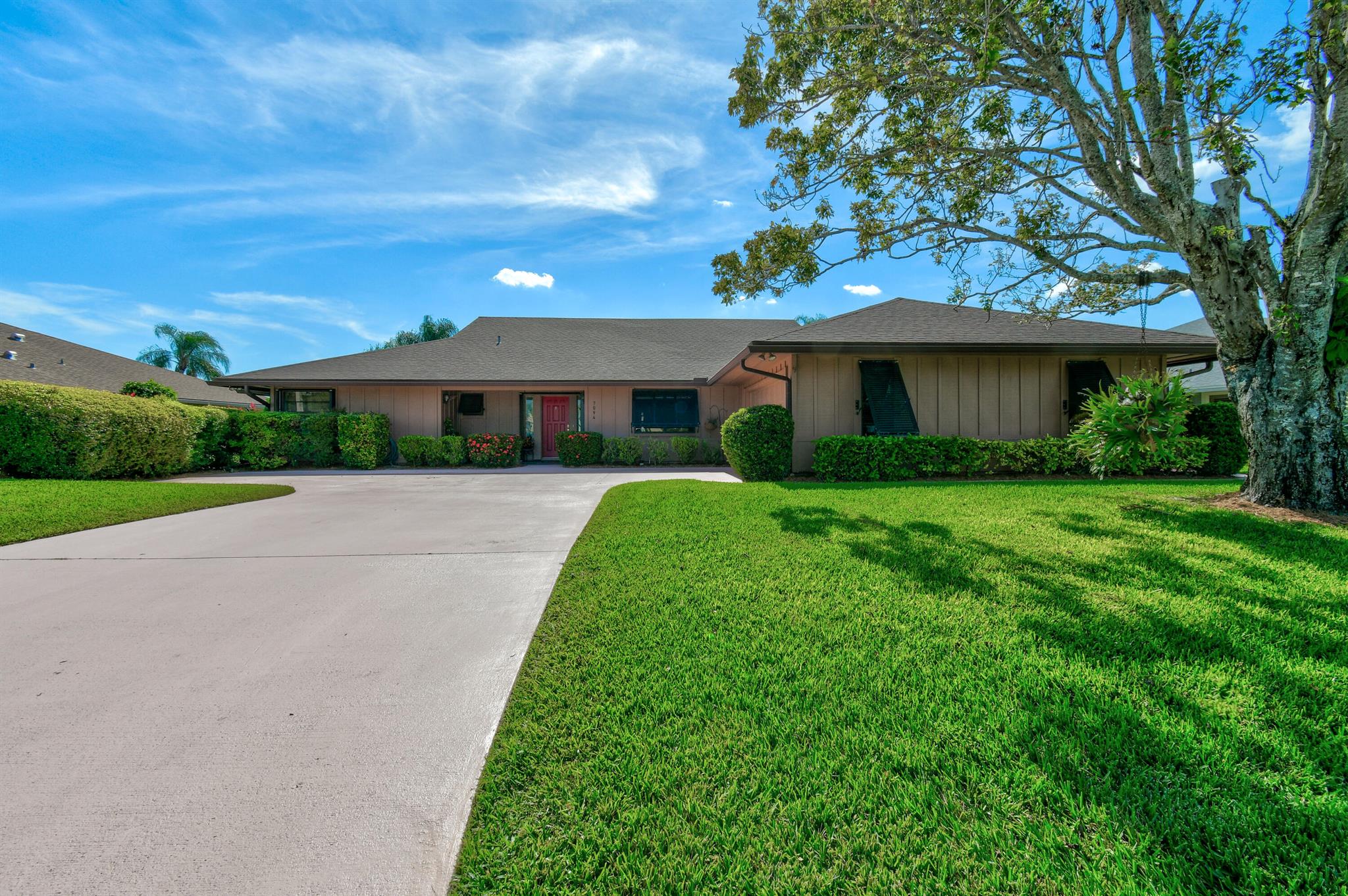 7094 SE Bunker Hill Drive