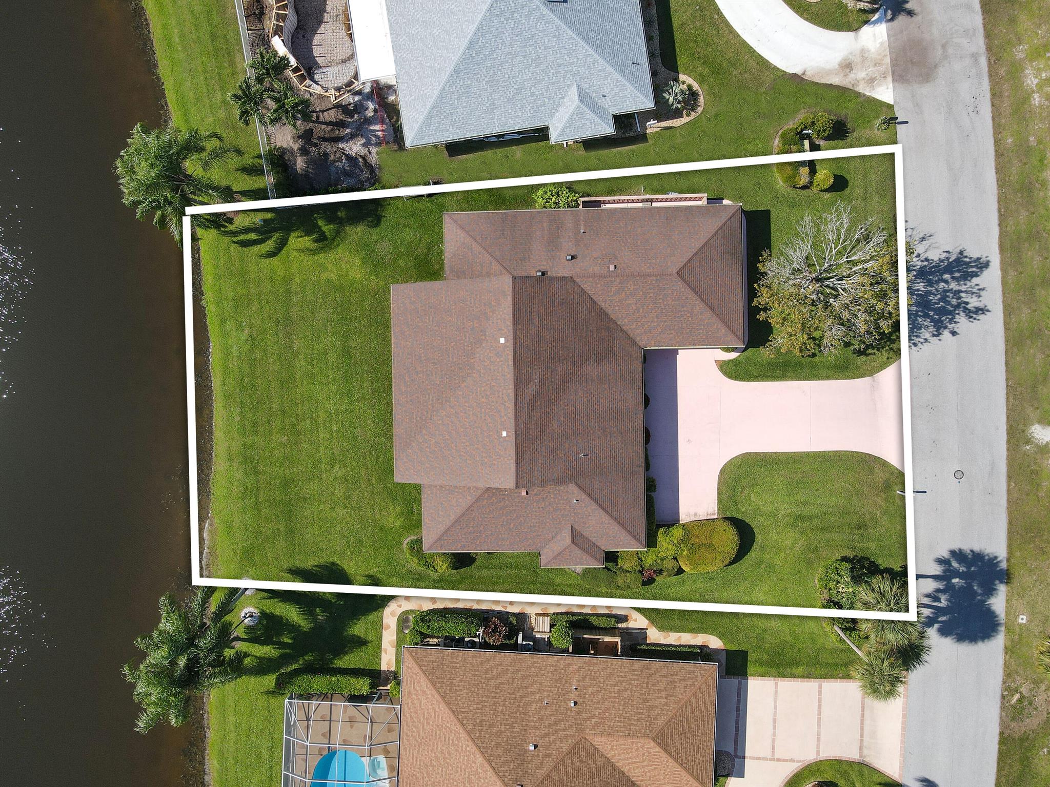 7094 SE Bunker Hill Drive