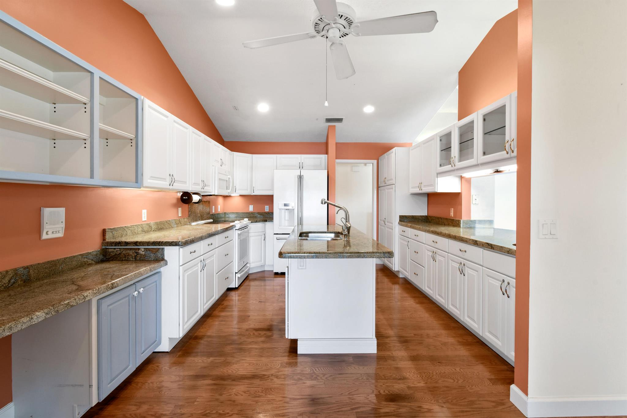 7094 SE Bunker Hill Drive