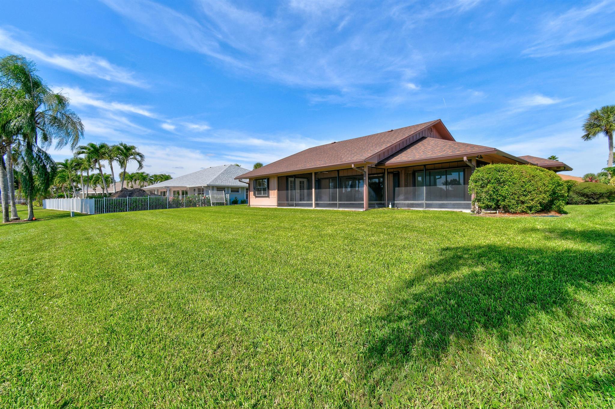 7094 SE Bunker Hill Drive